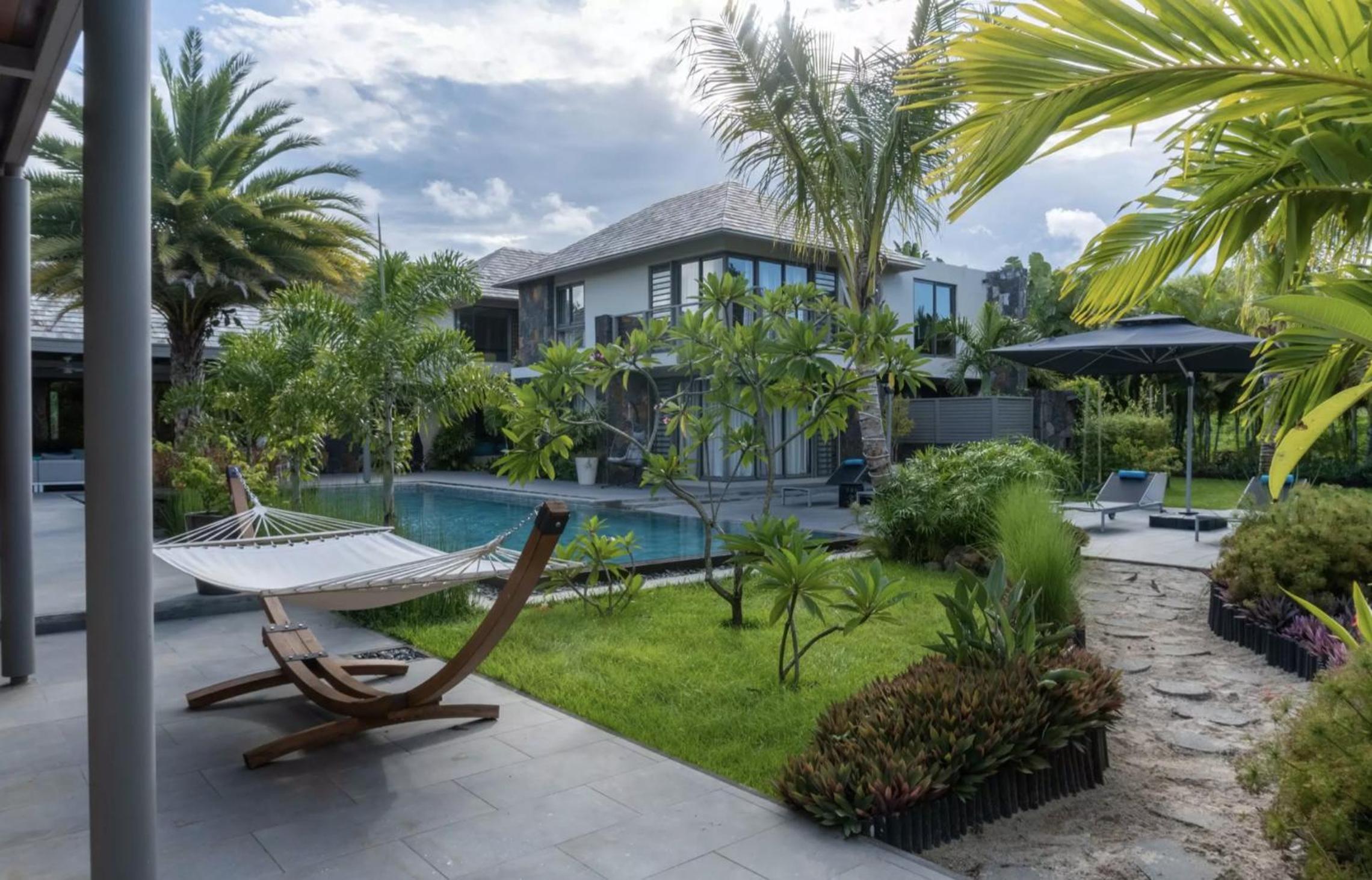 Villa photo 2