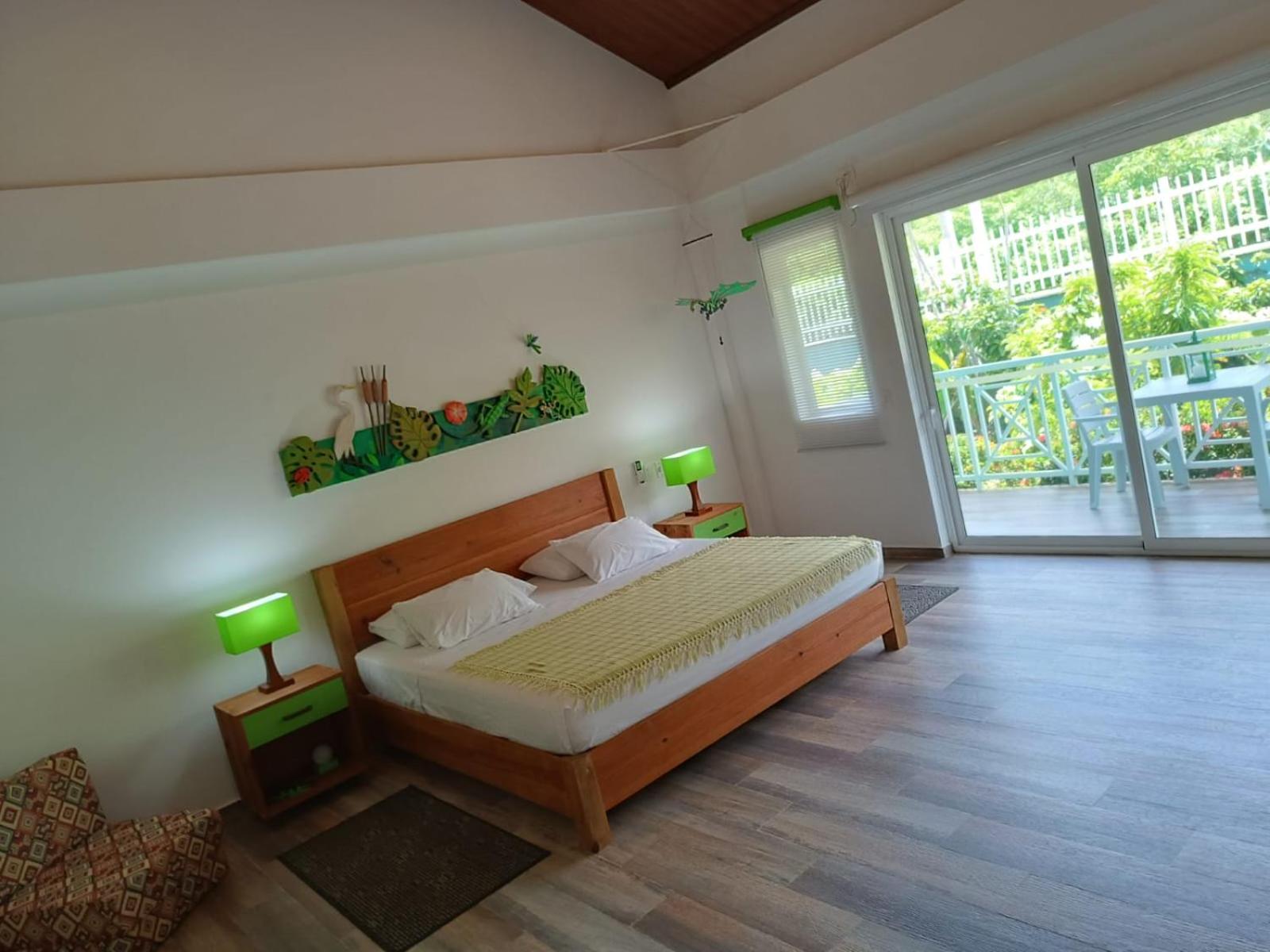 Double Room with Balcony and Sea View photo 3
