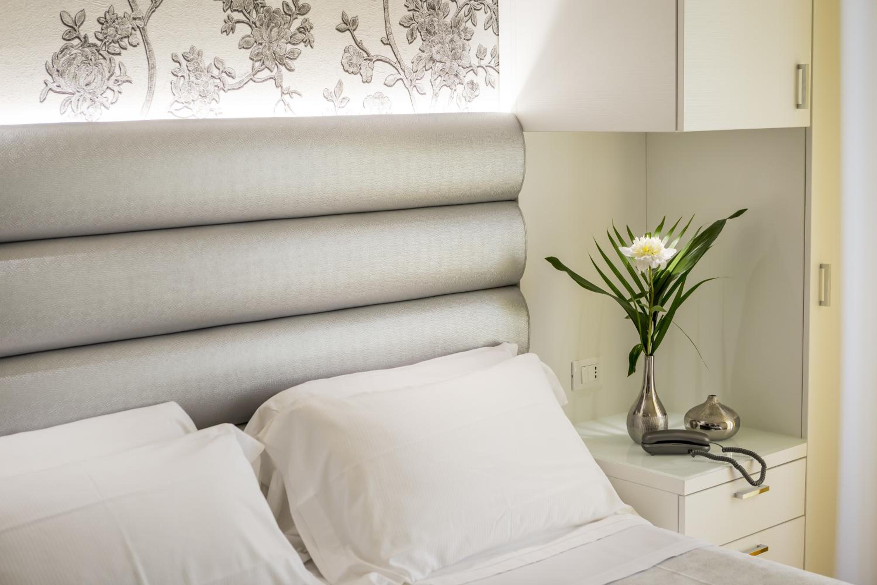 Elite Double or Twin Room - Photo 1