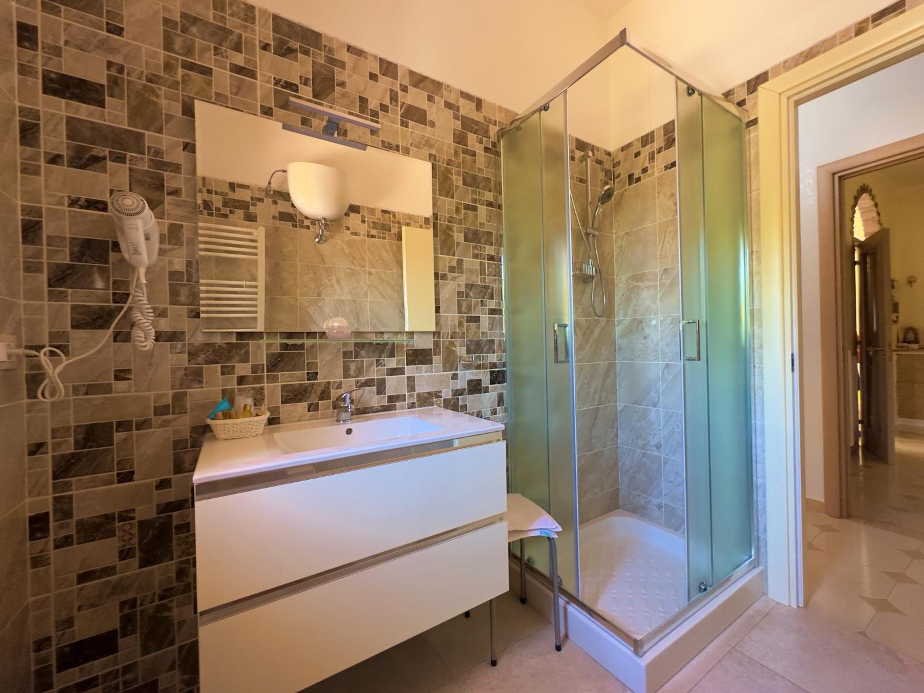 Comfort Quadruple Room - Photo 5