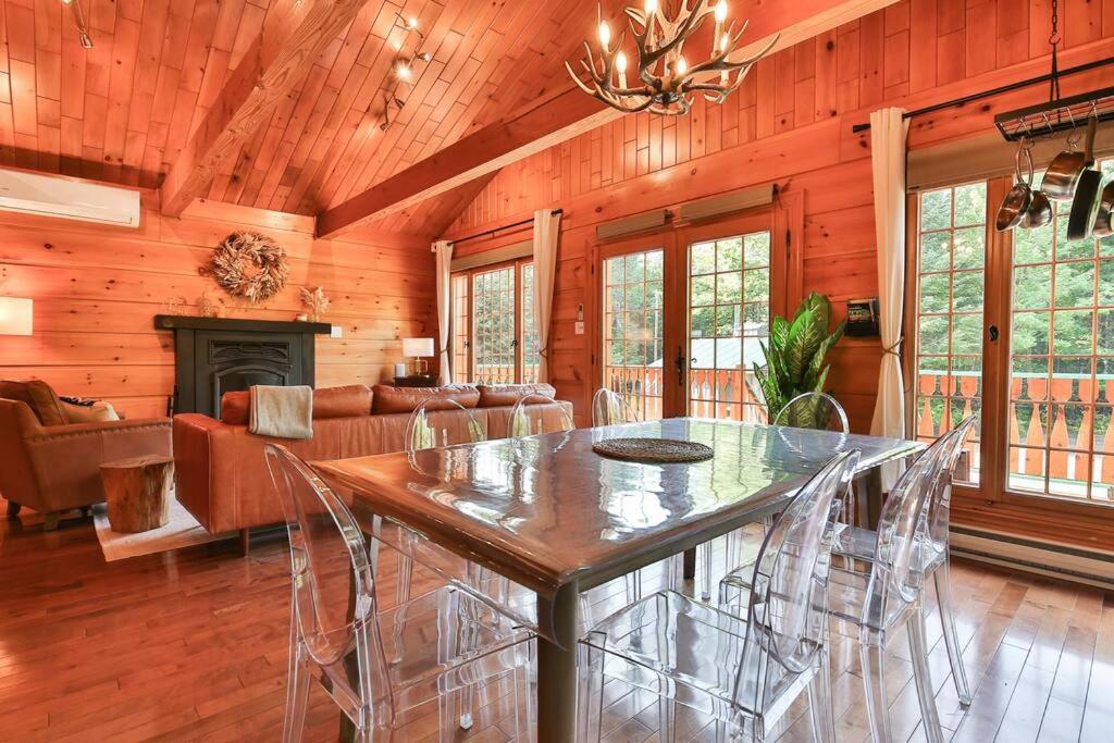 Three-Bedroom Chalet photo 2