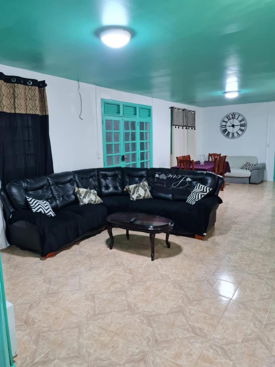 Villa photo 1