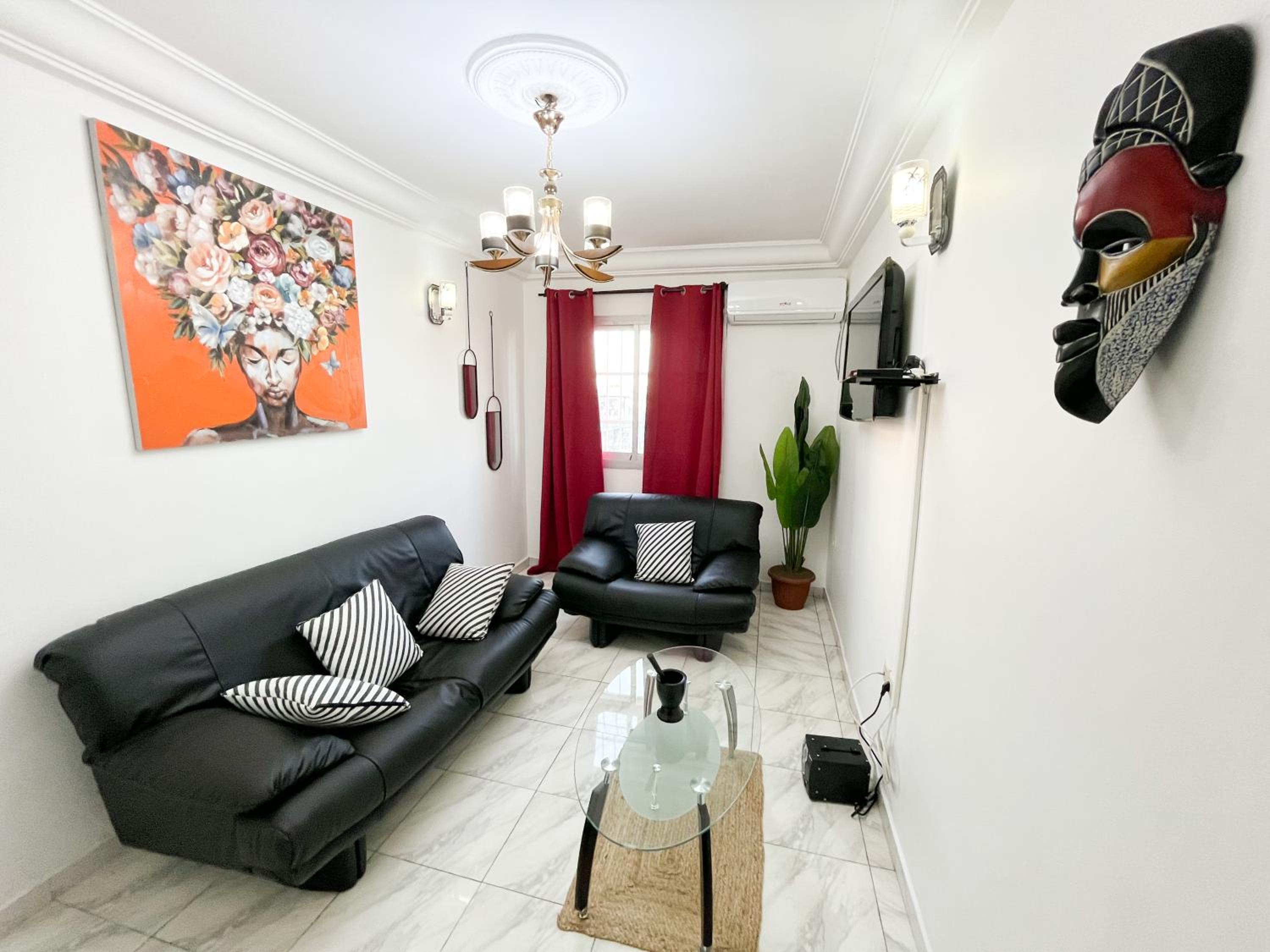 One-Bedroom Apartment photo 1