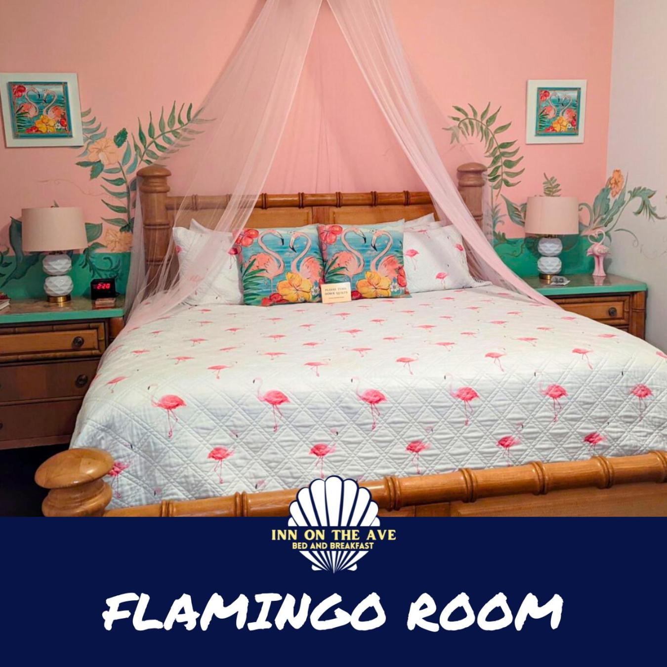 Flamingo King Room with Balcony photo 3