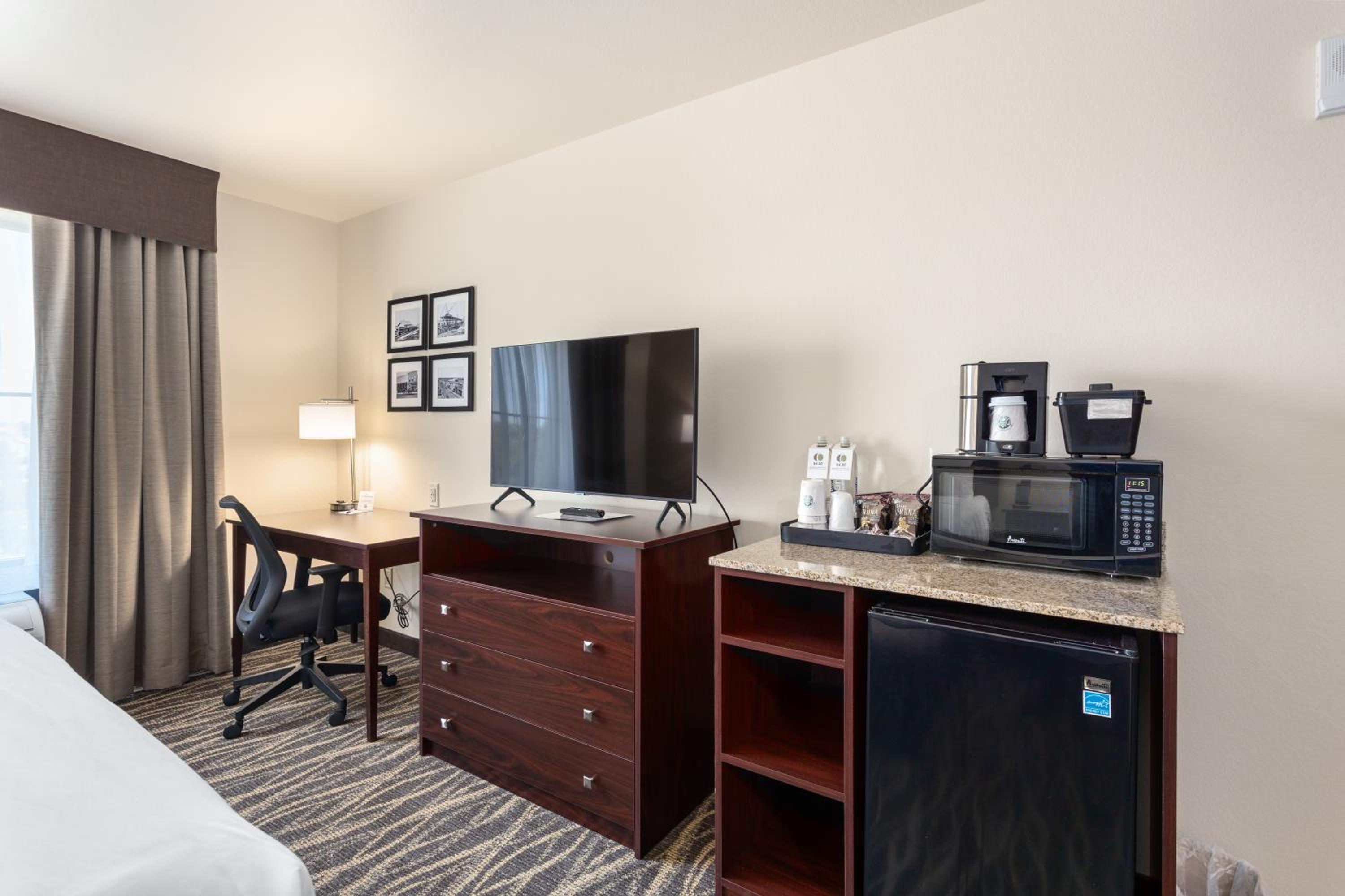 King Room - Disability Access - Photo 4