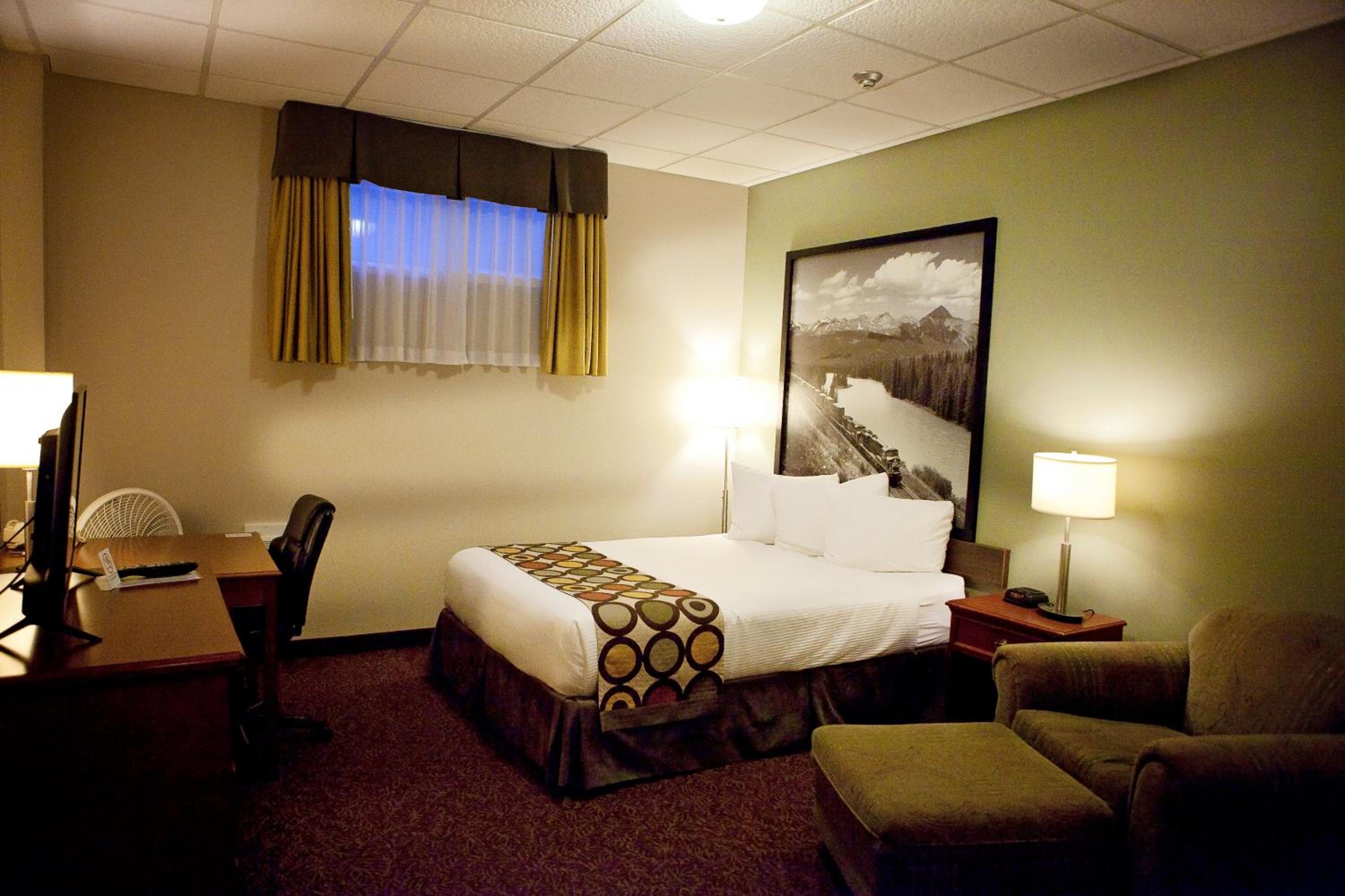 Queen Room - Basement/Non-Smoking - Photo 5