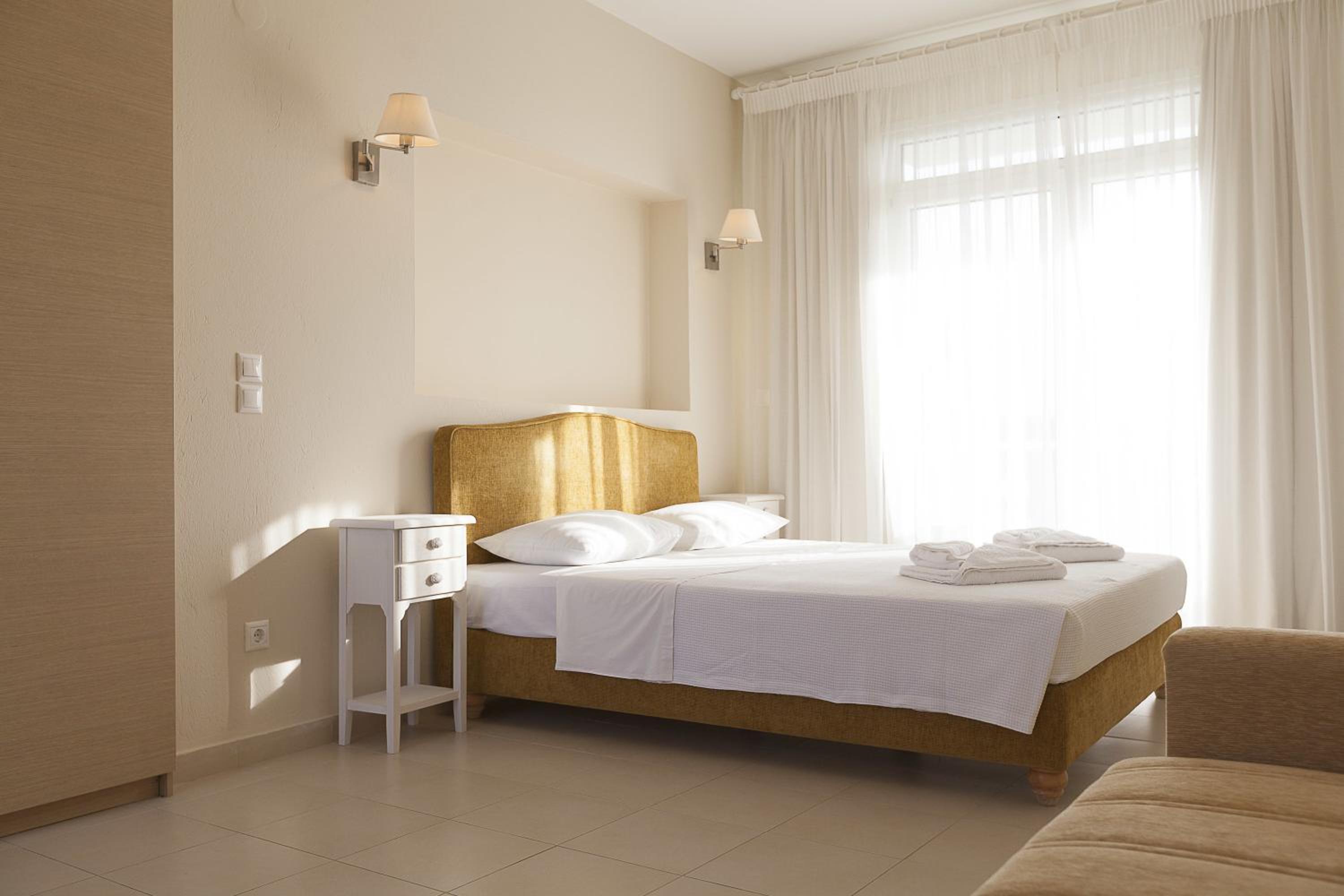 Double Room - Photo 9