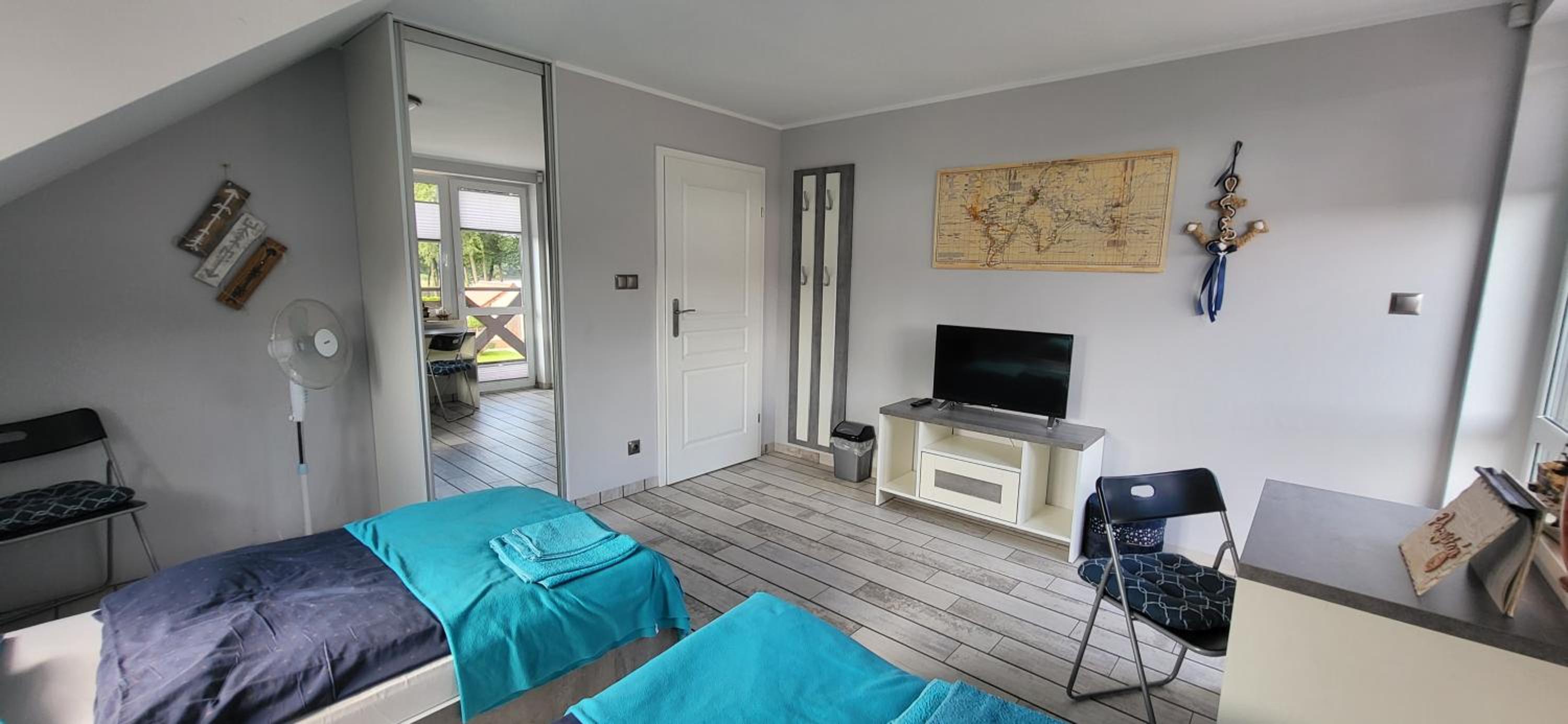 Double or Twin Room with Balcony photo 2