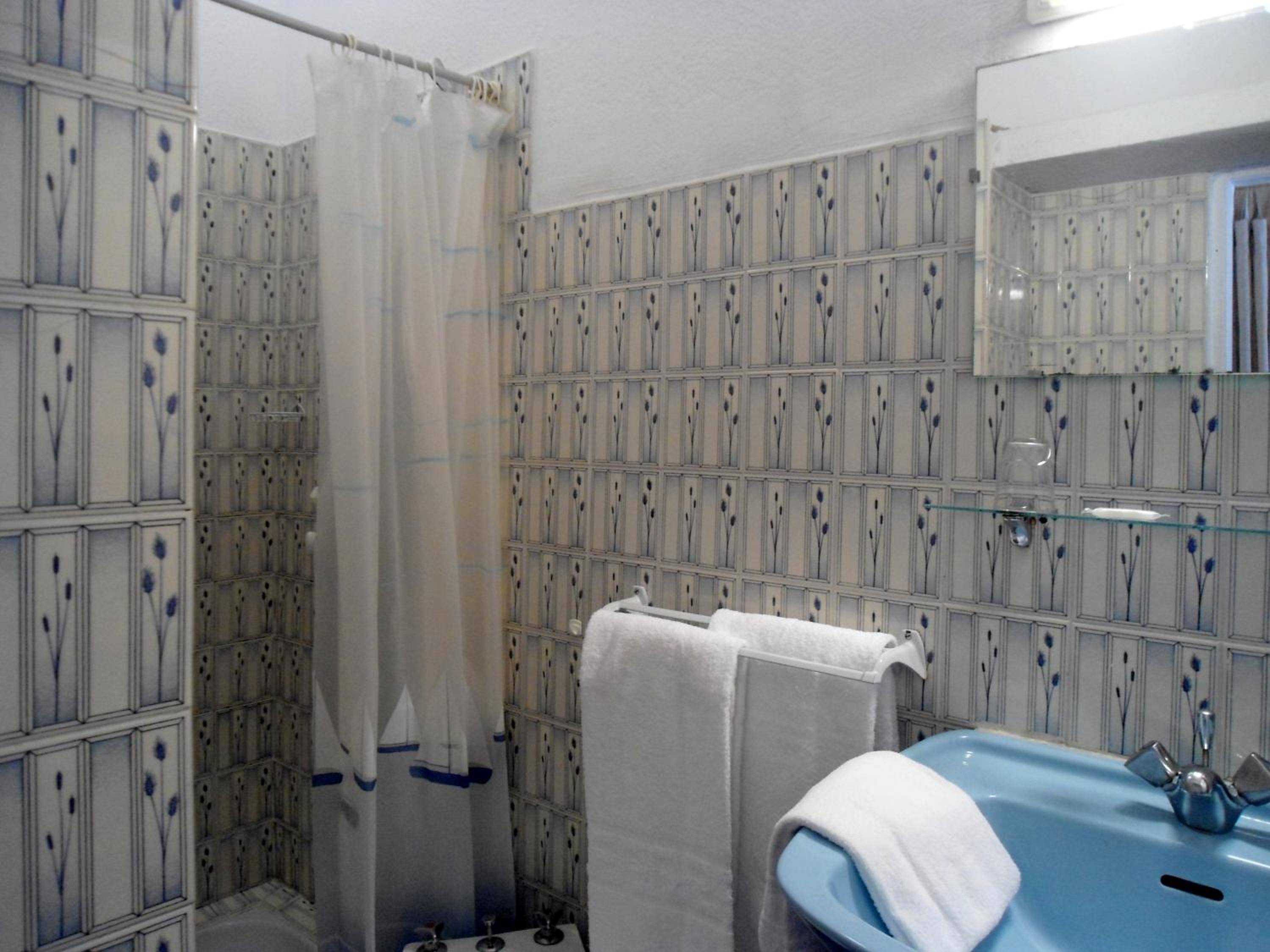 Double Room with Balcony - Photo 1