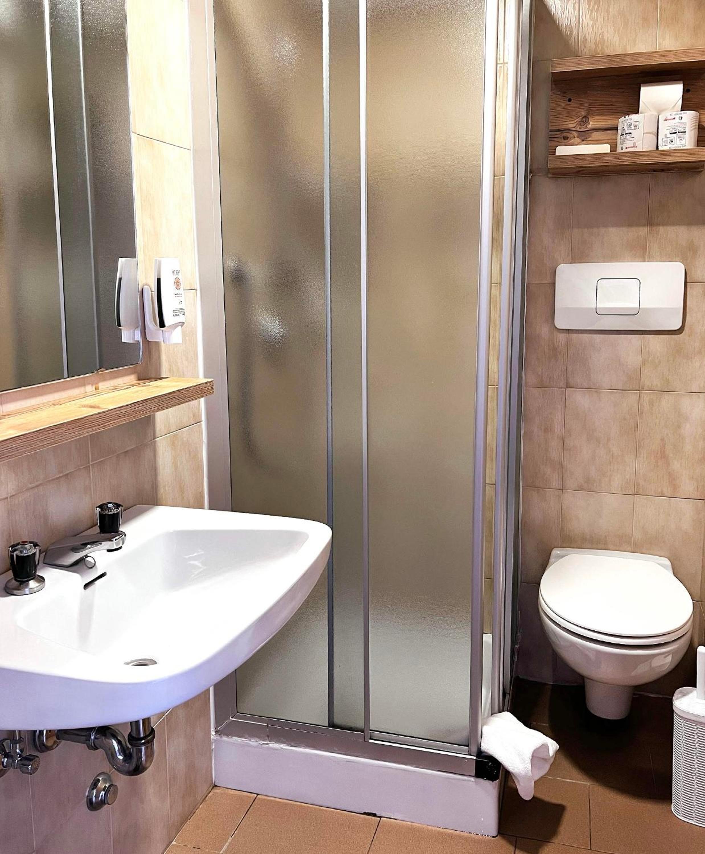 Double or Twin Room photo 2