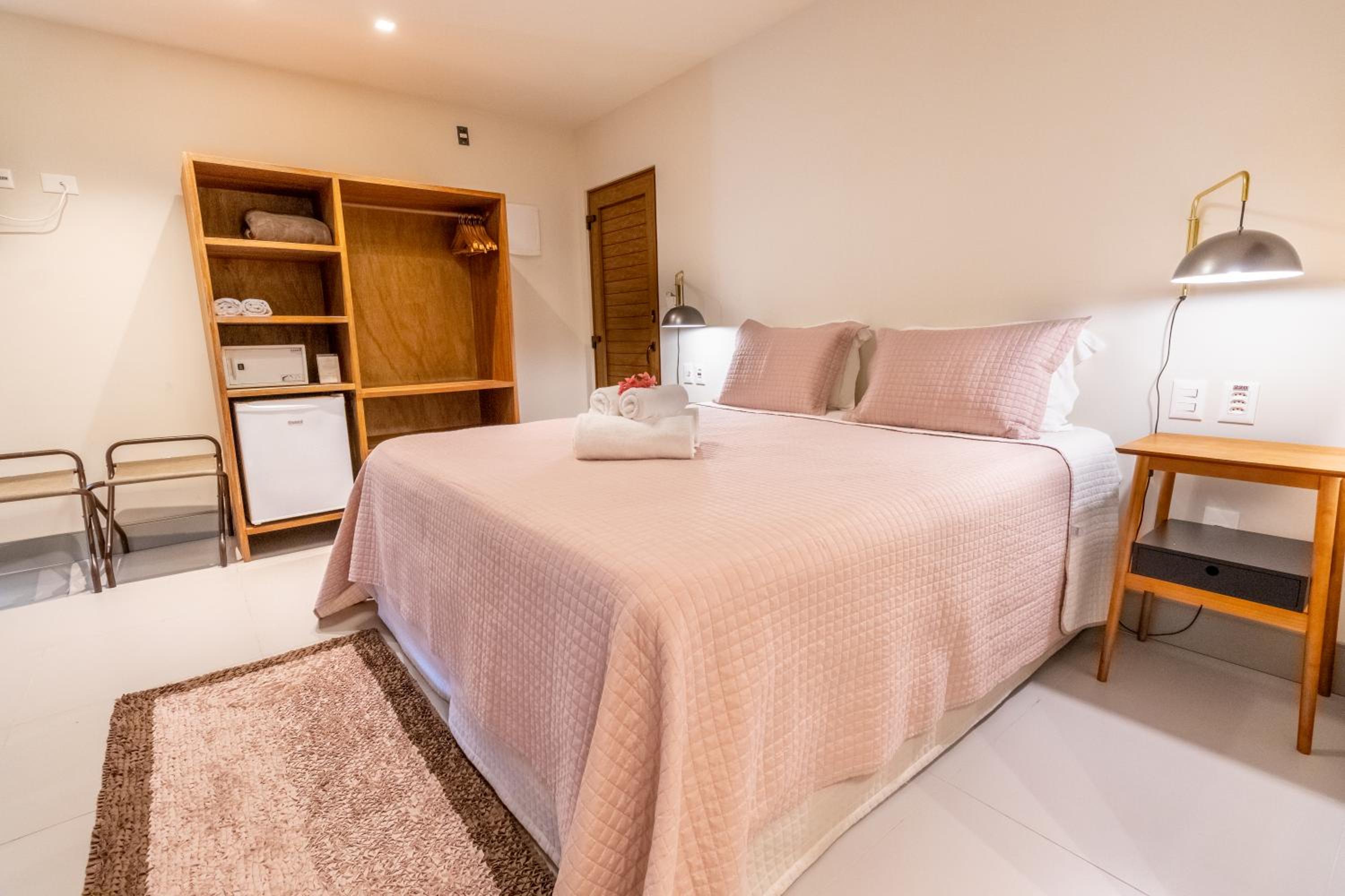 Deluxe Master Room with Side Sea View and Bathtub photo 1