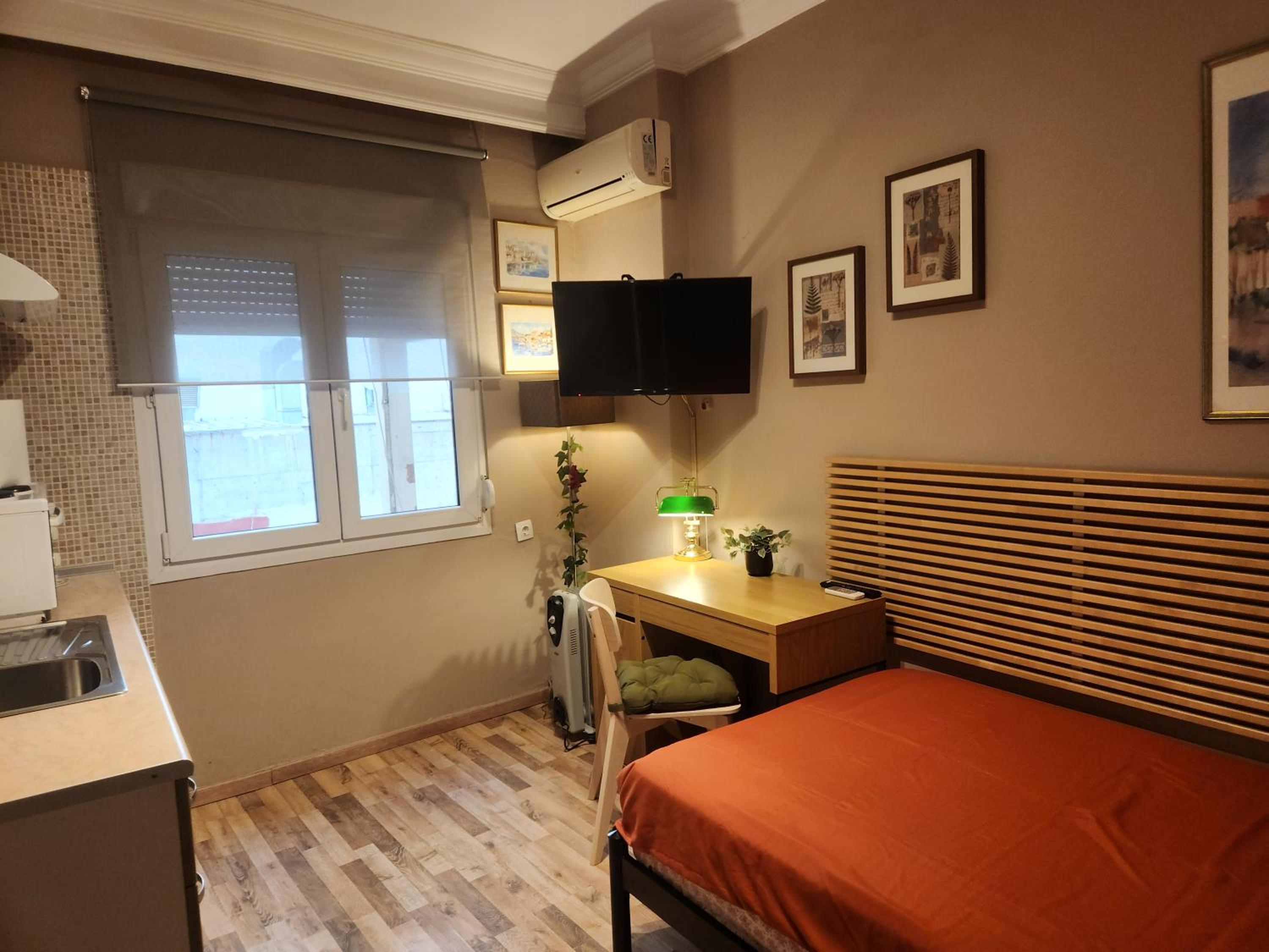 Studio - Apartment