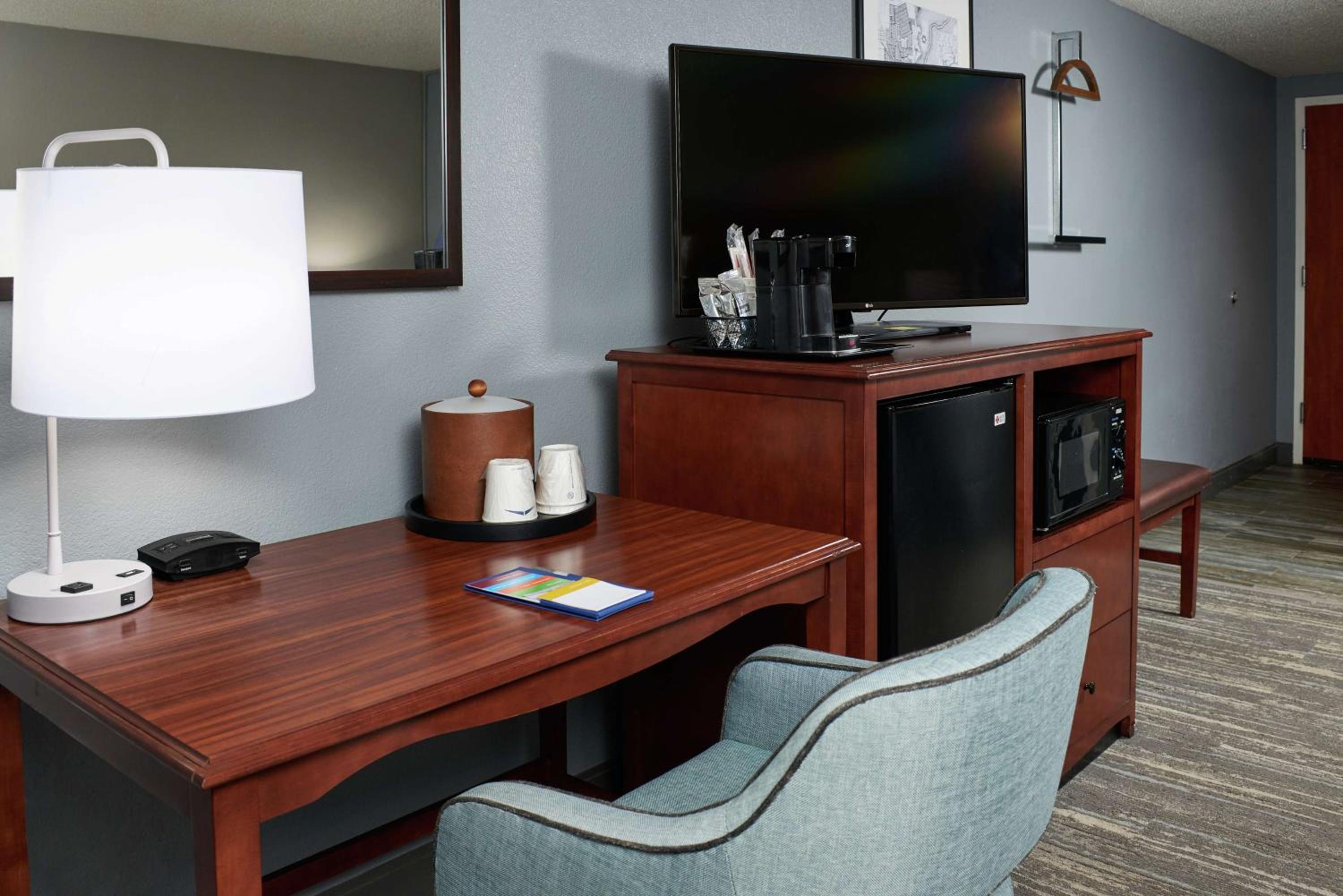 Standard King Room - Photo 2