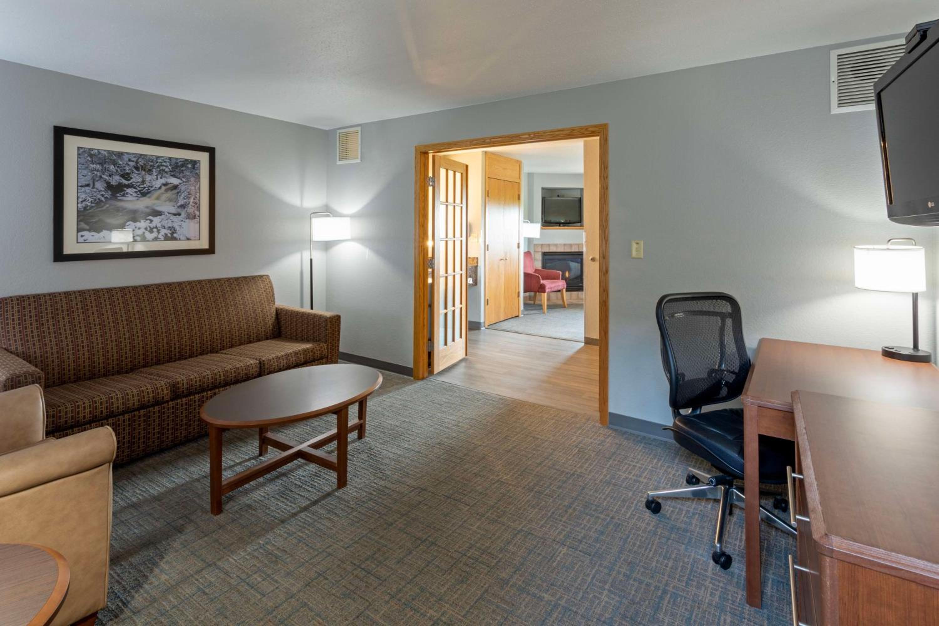 Suite with Hot Tub