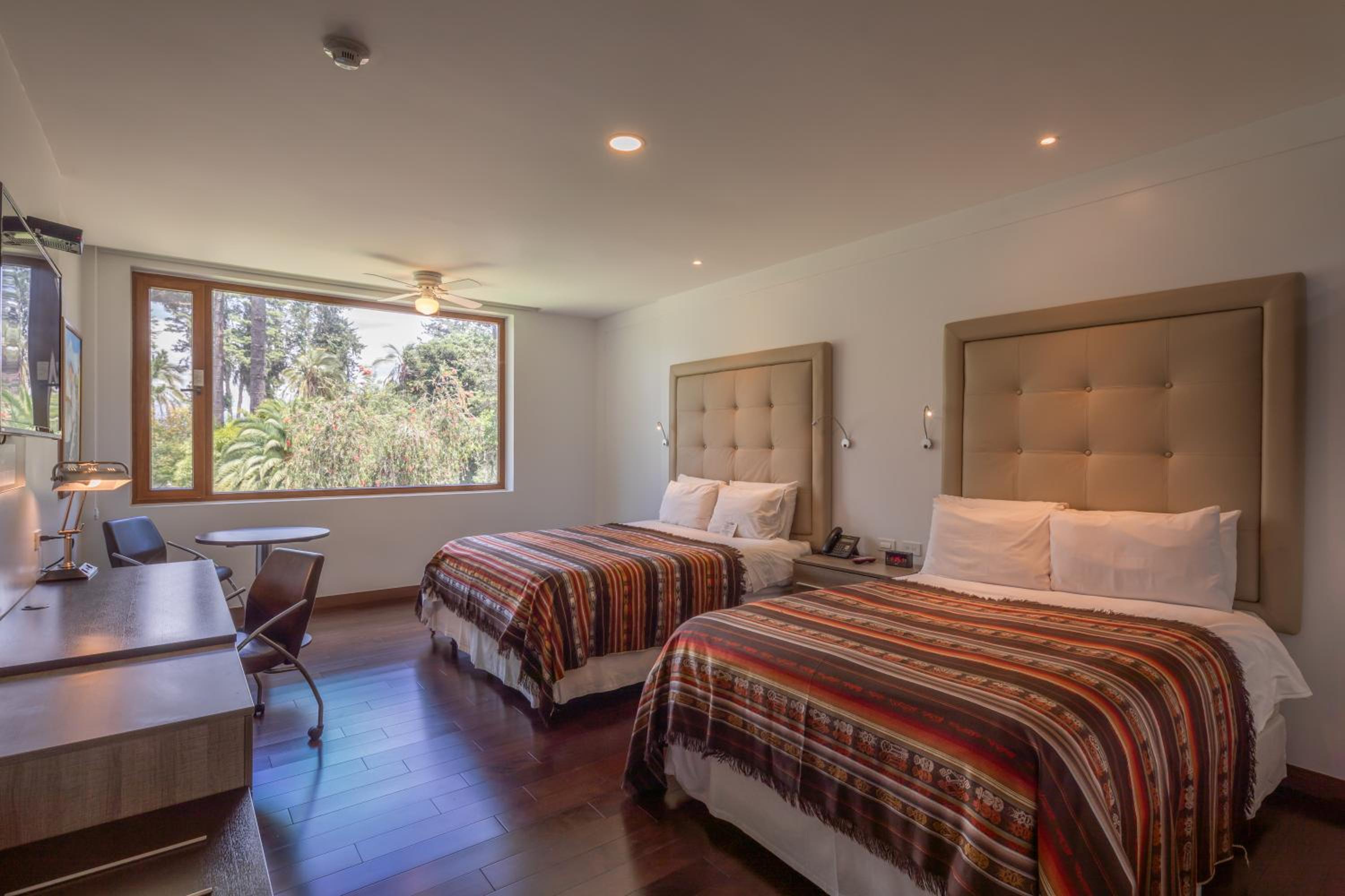 Superior Queen Room with Two Beds photo 2