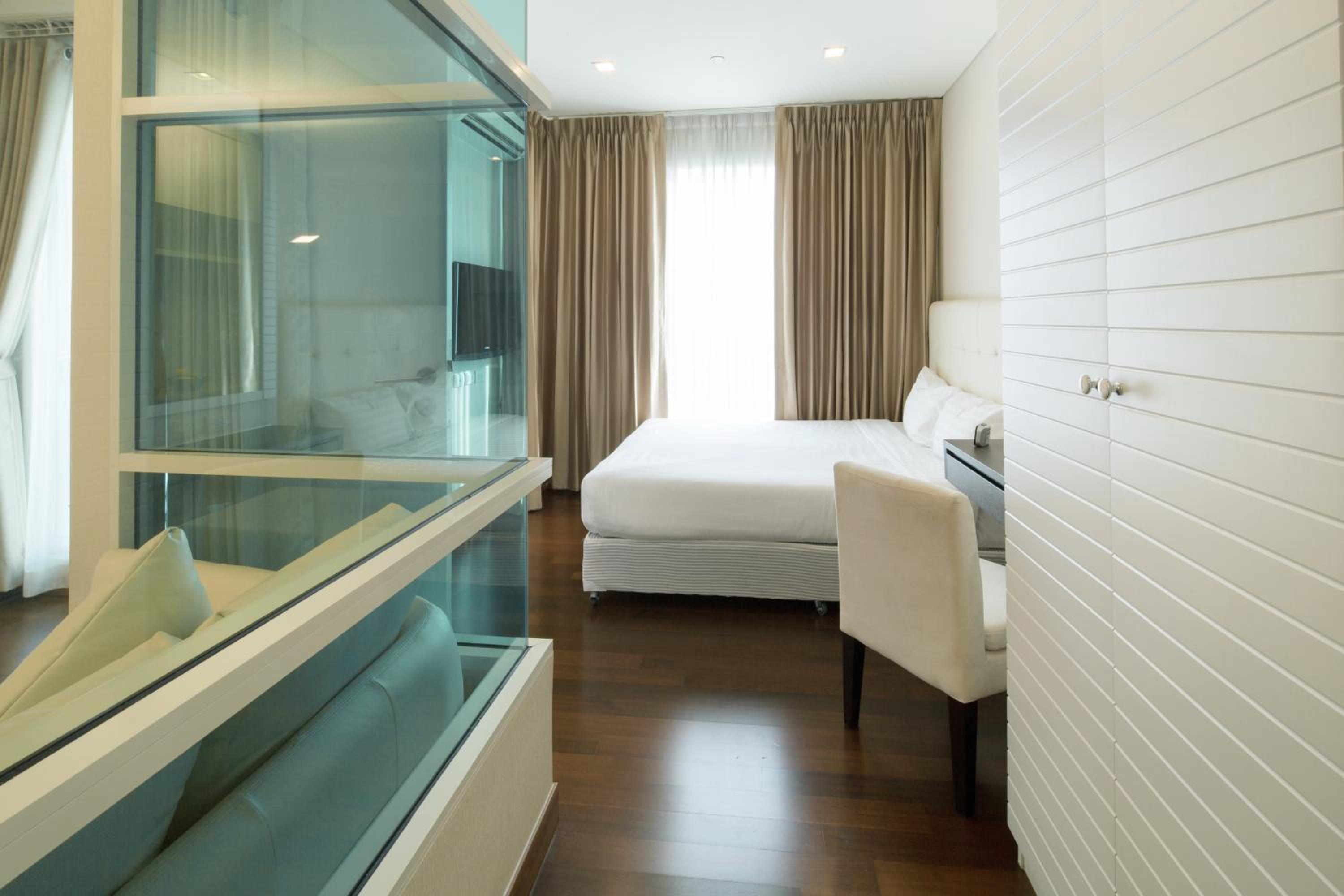 Executive One-Bedroom Suite photo 1