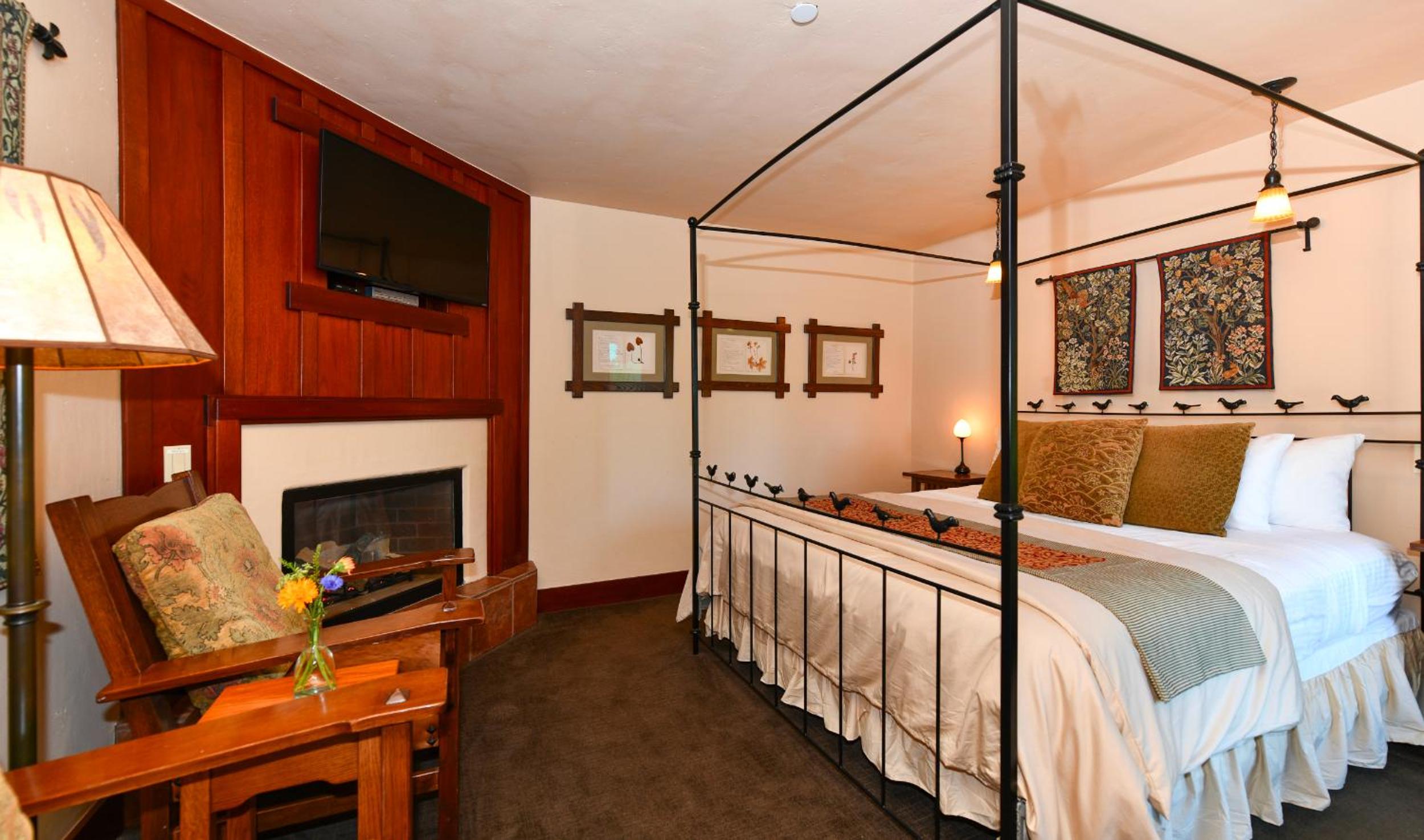 King Room with Balcony photo 1