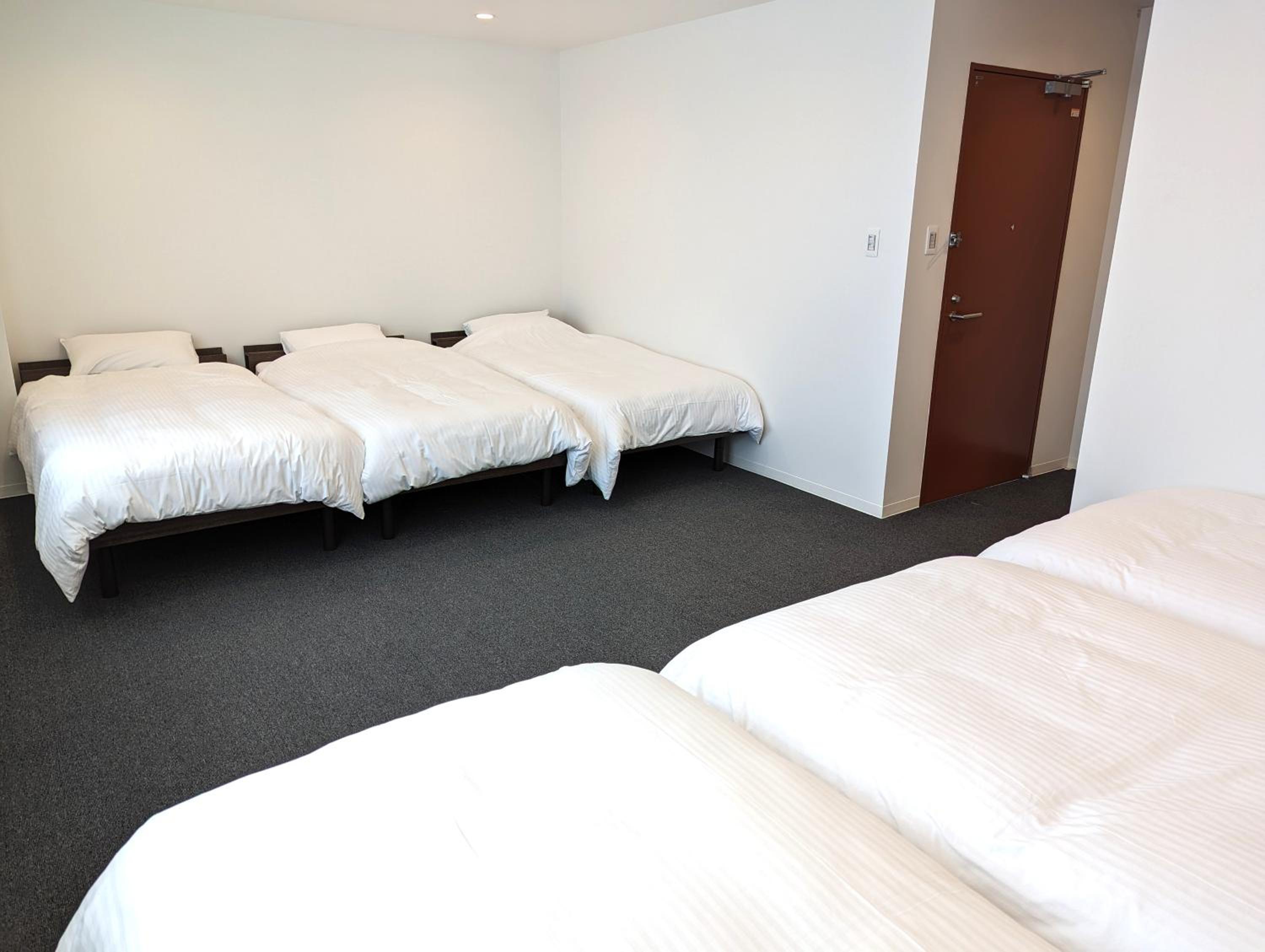 Standard Family Room - Photo 16