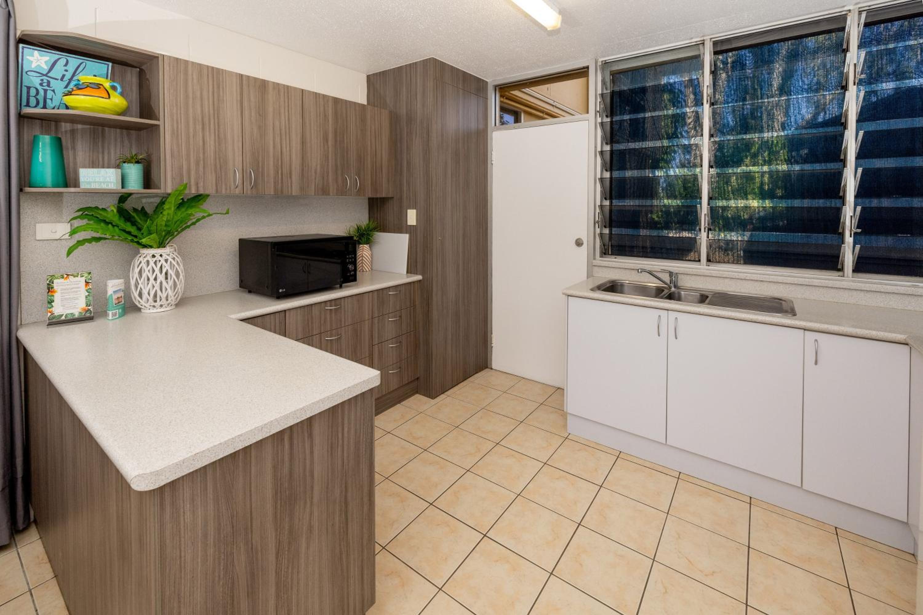 Superior 1 Bedroom Unit photo 2