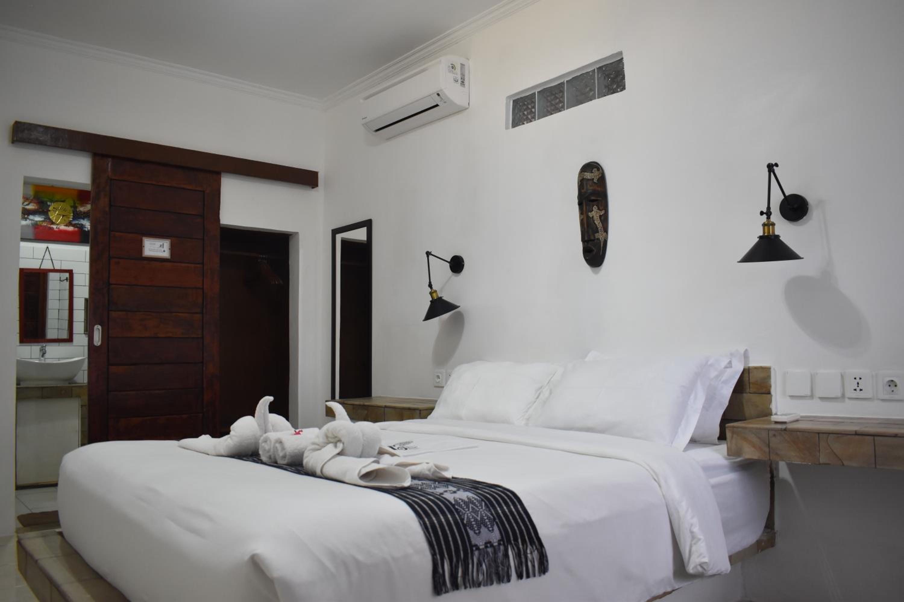 Bungalow Room - Photo 25