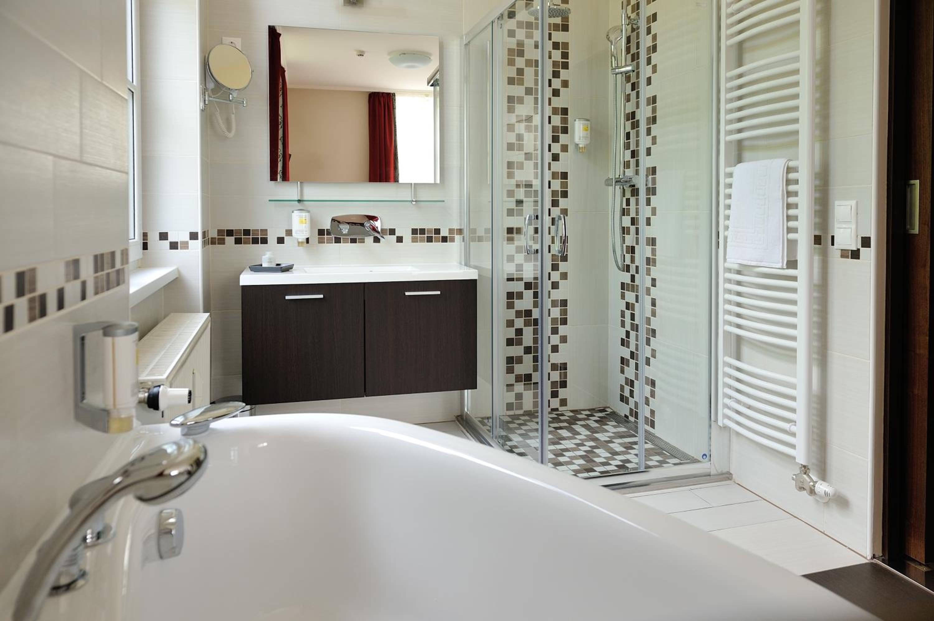 Suite - Photo 3