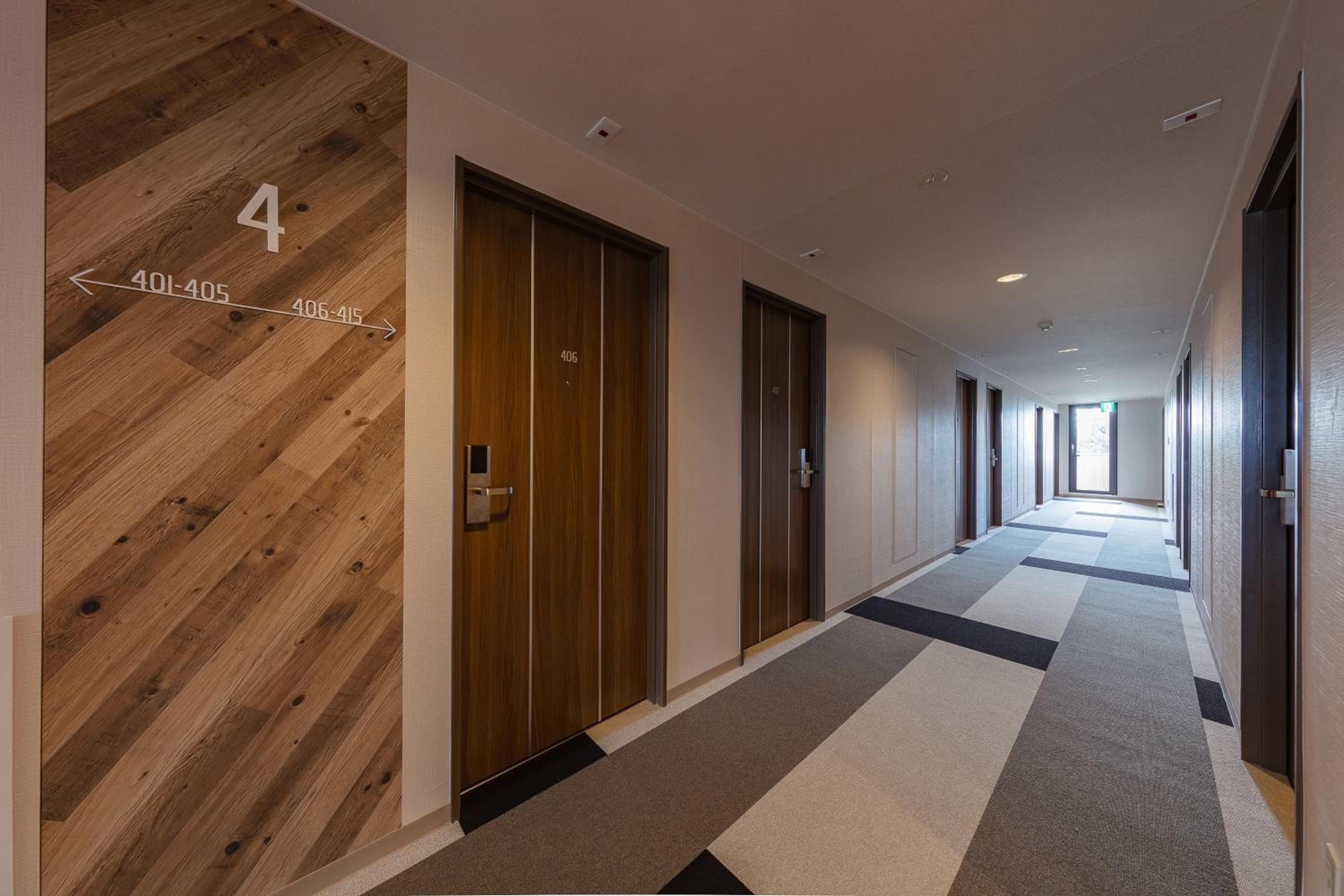 Single Room - Smoking photo 3