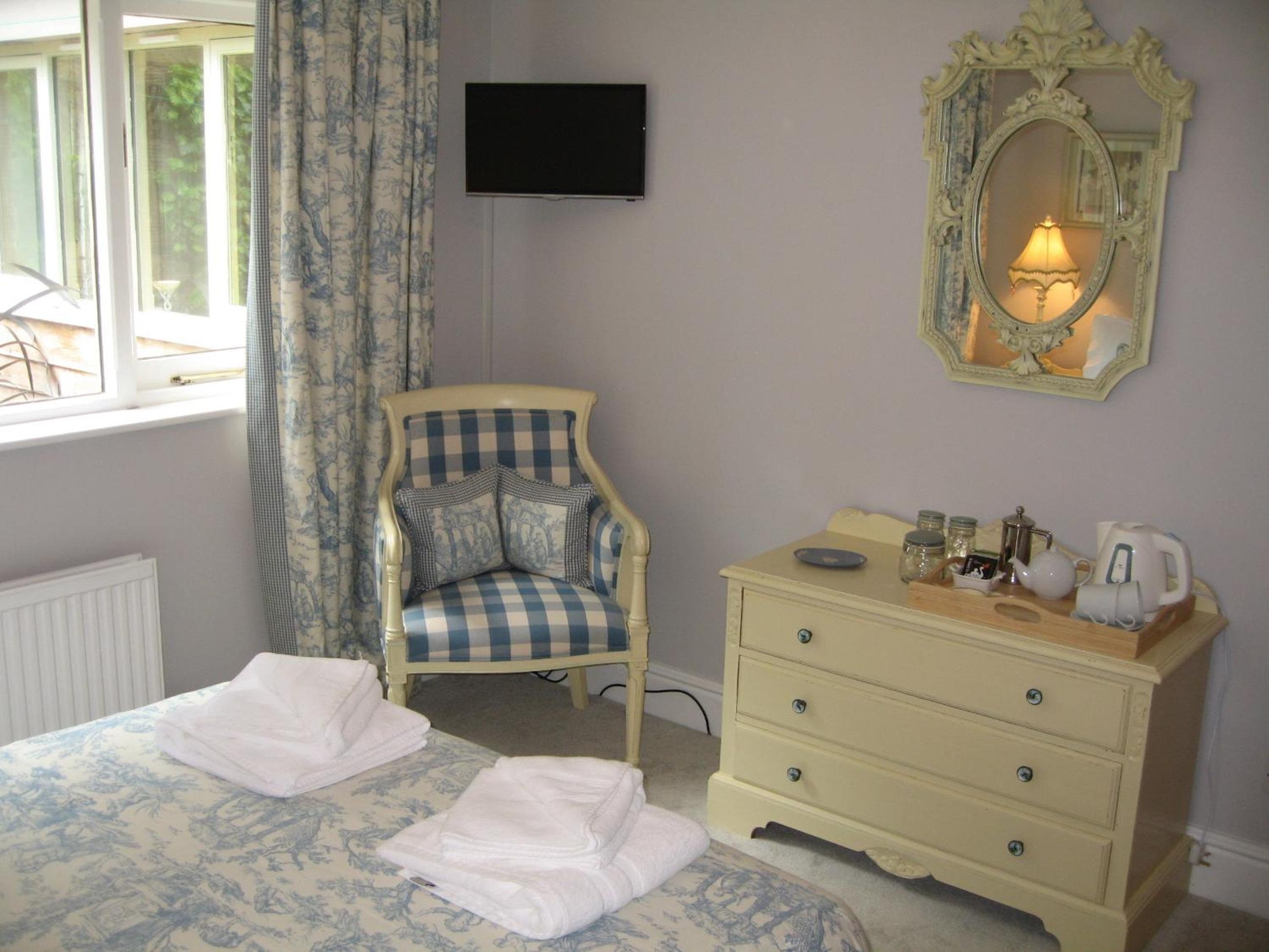 Deluxe Double Room with Shower photo 3