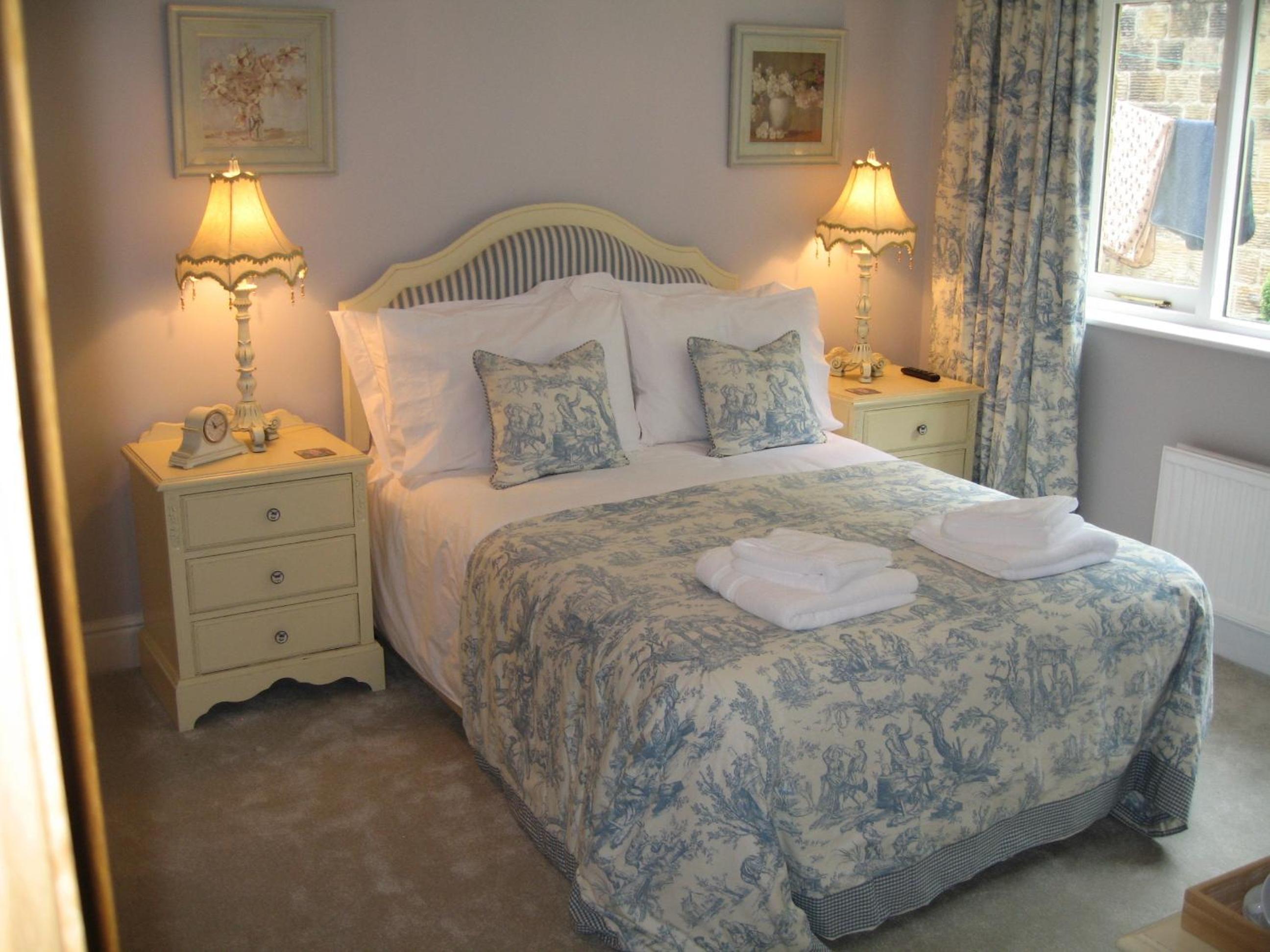 Deluxe Double Room with Shower