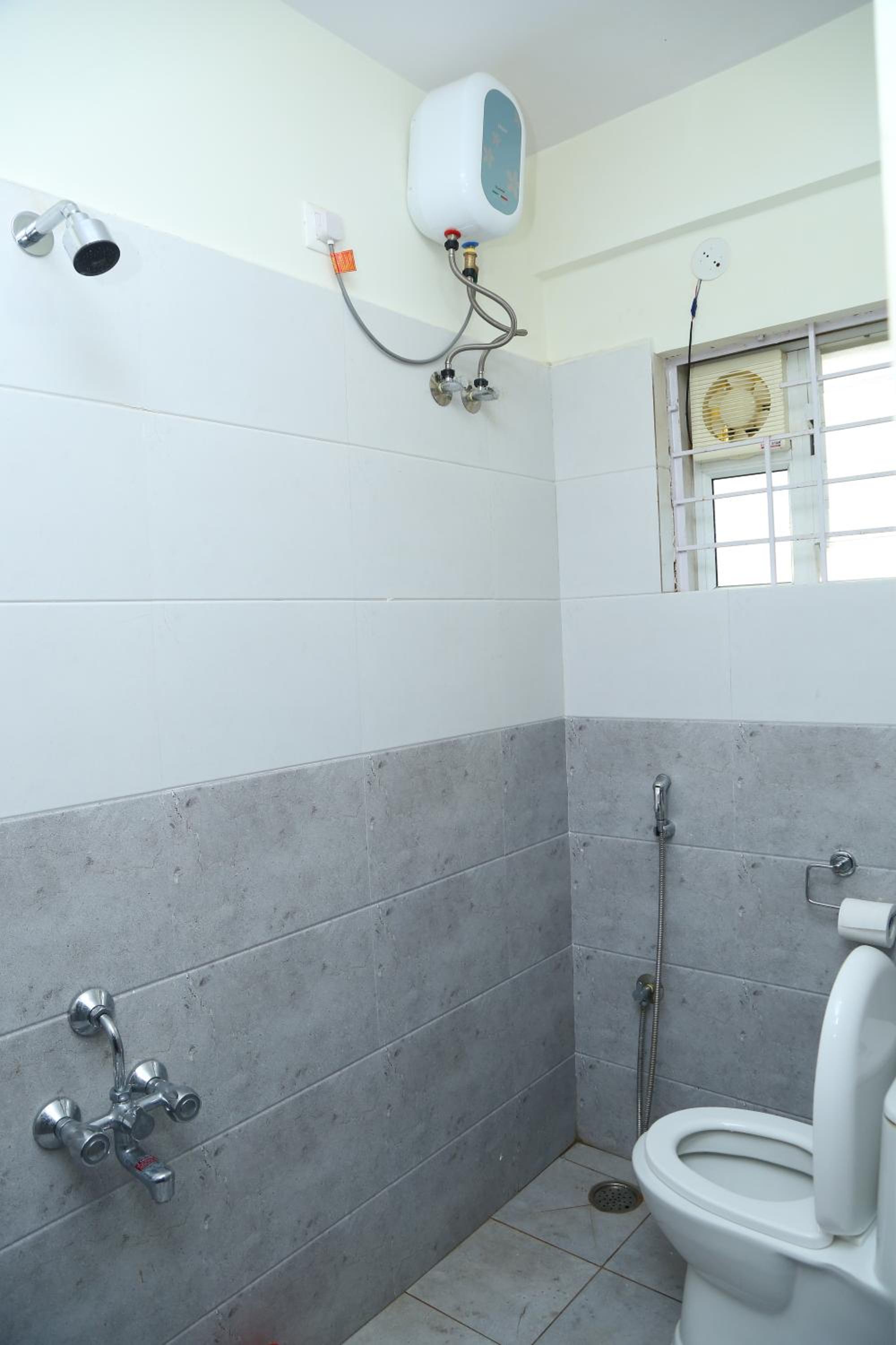 Standard Double Room with Fan photo 3