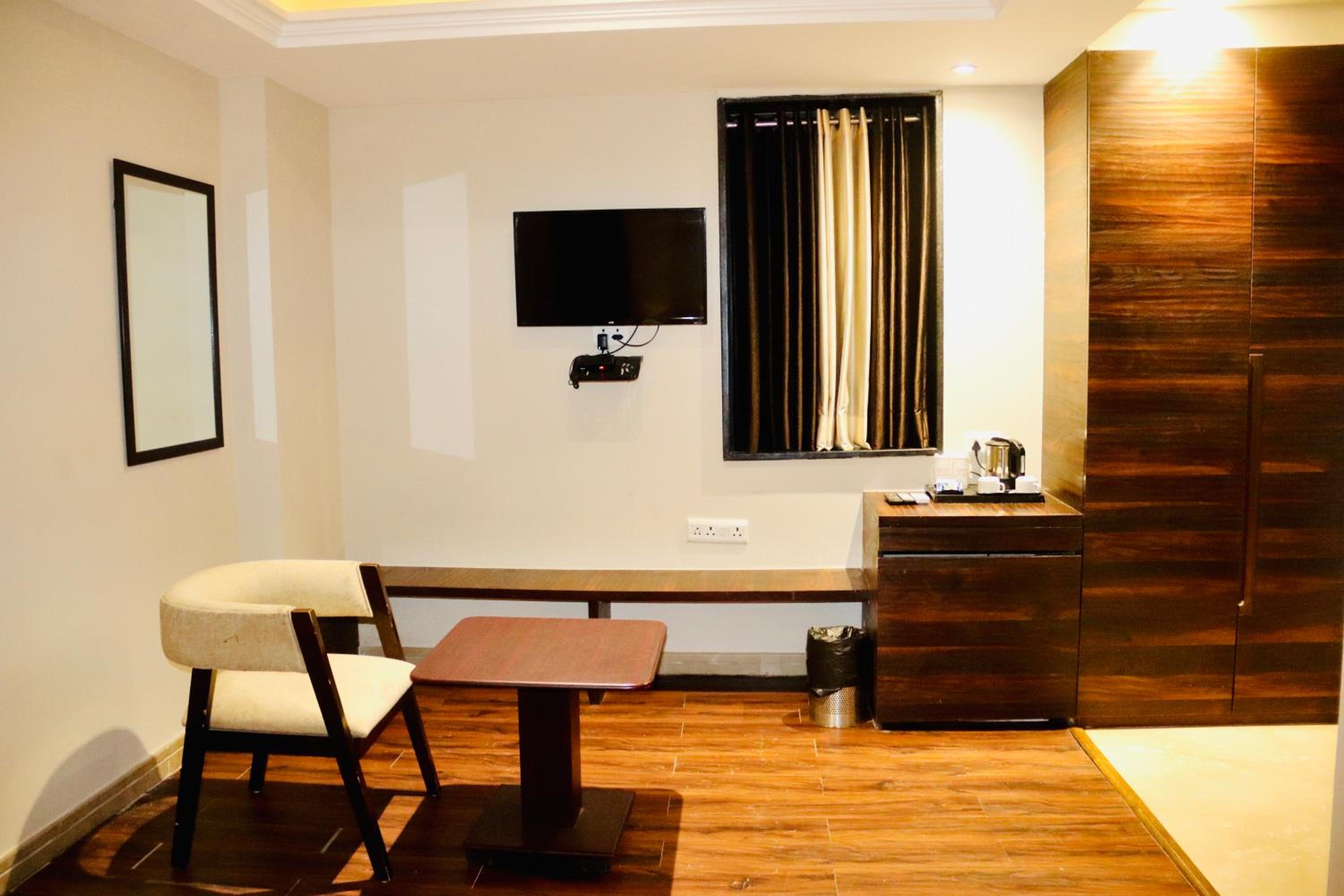 Superior Double or Twin Room - Photo 4