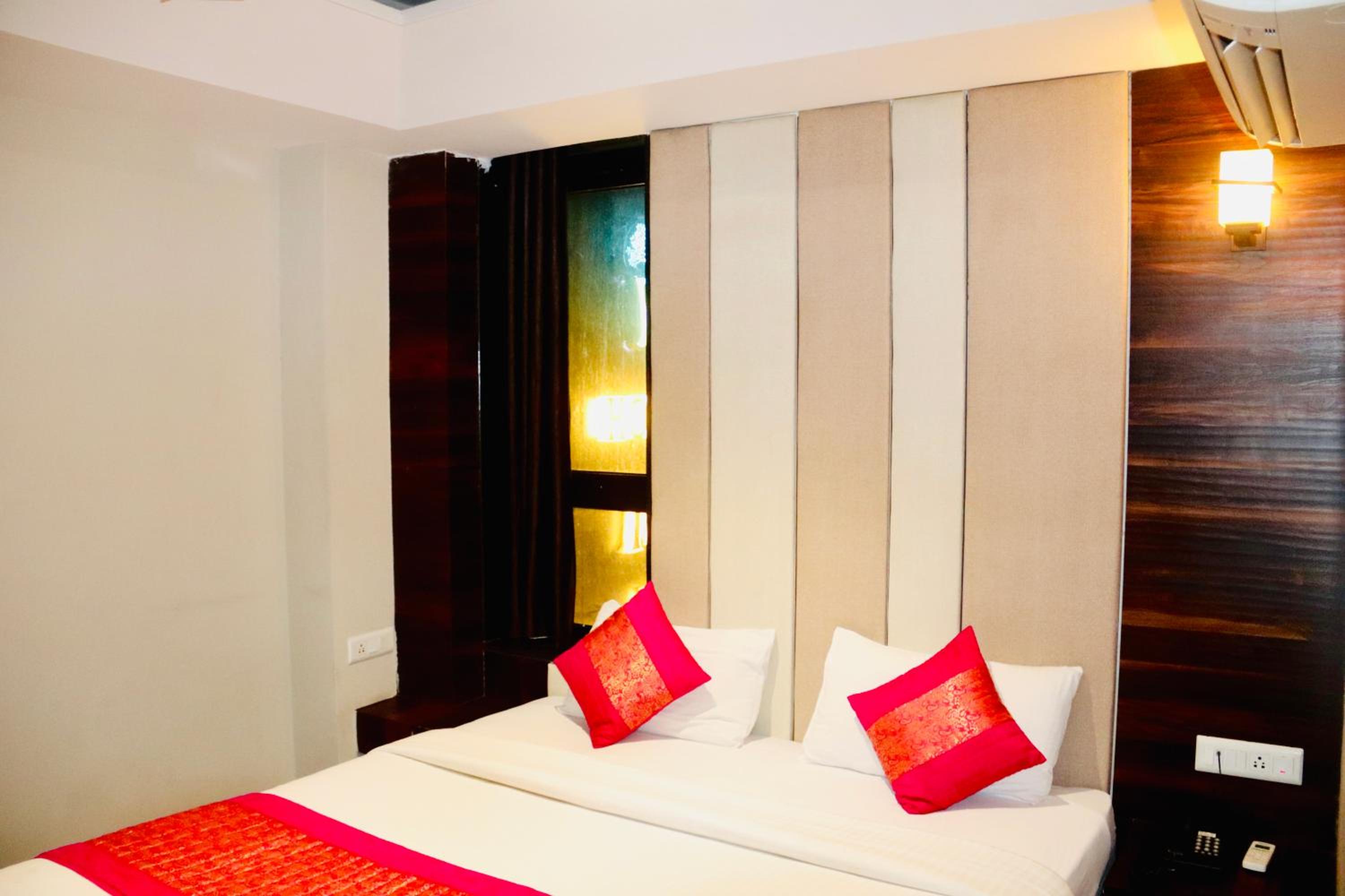 Deluxe Double Room - Photo 2