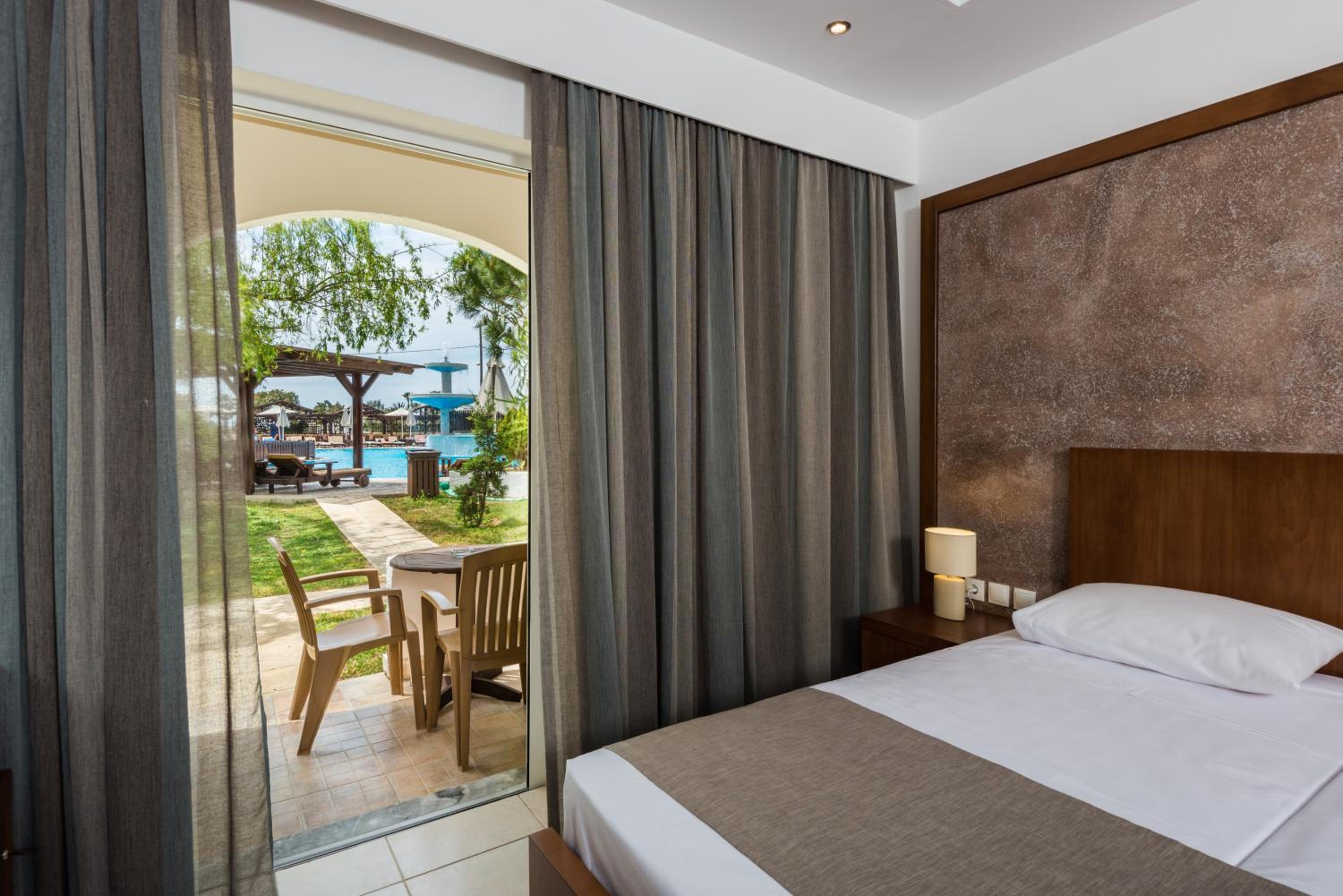 Twin Room - Photo 4