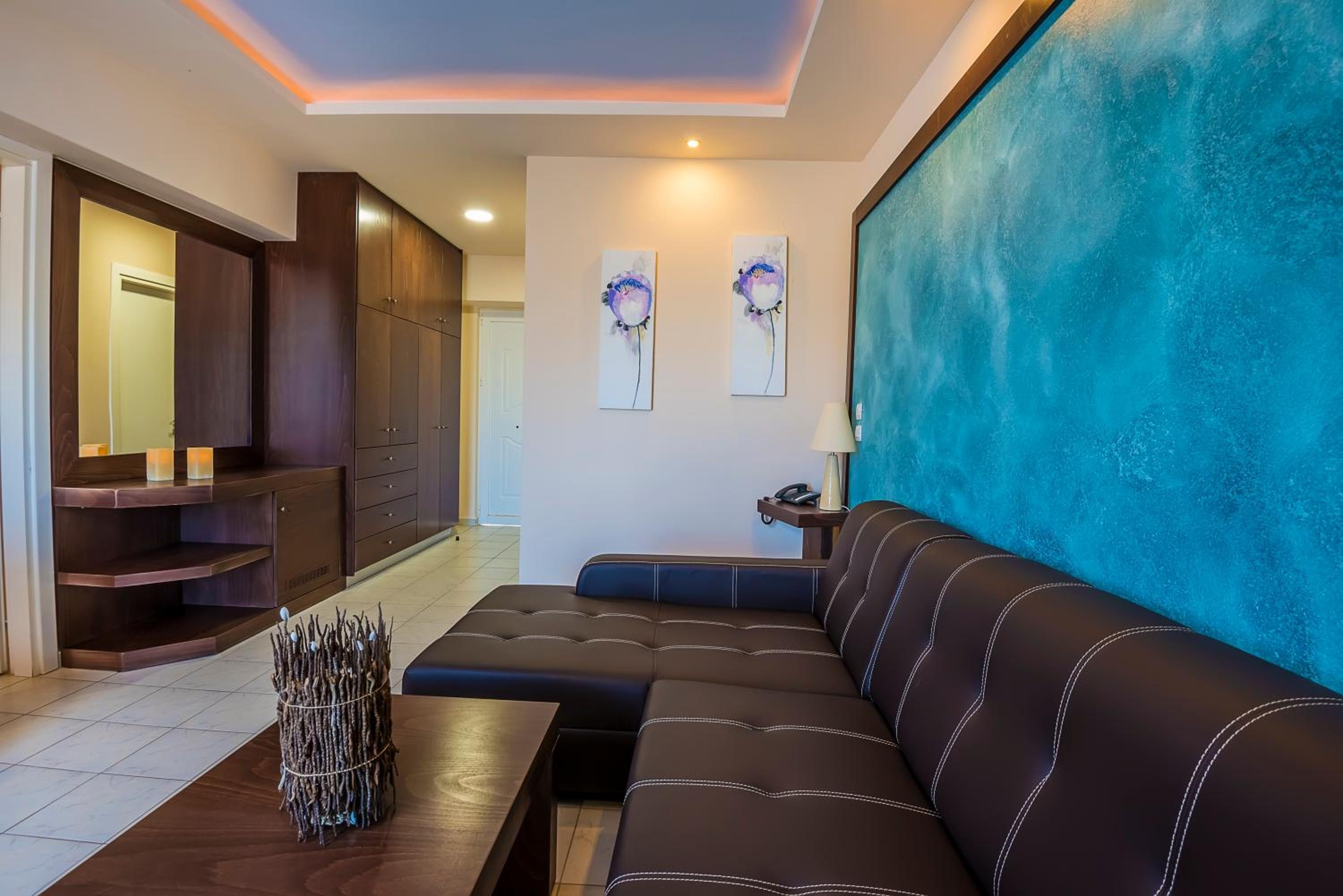 Junior Suite with Balcony photo 3