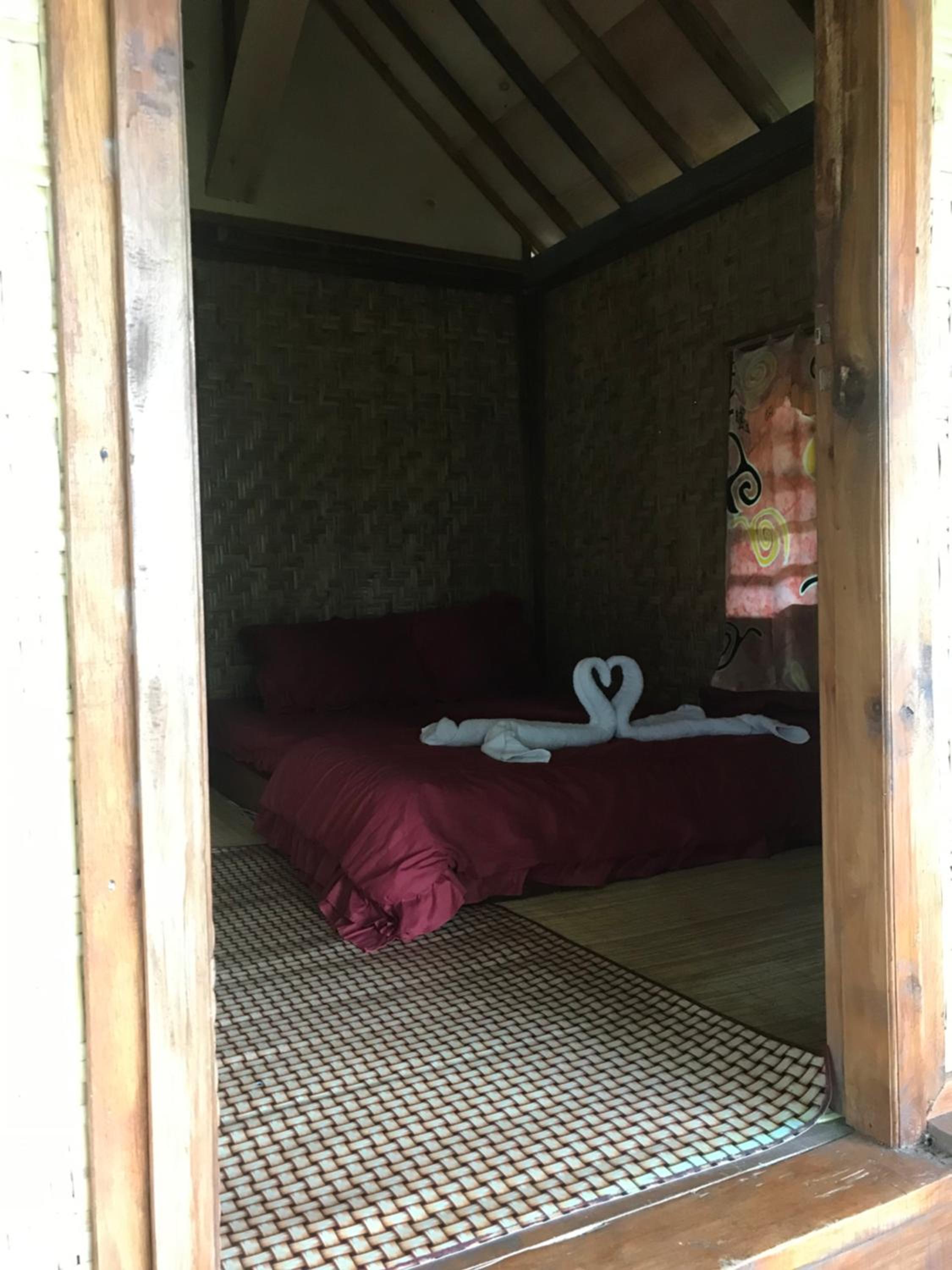 One-Bedroom Bungalow - Photo 2