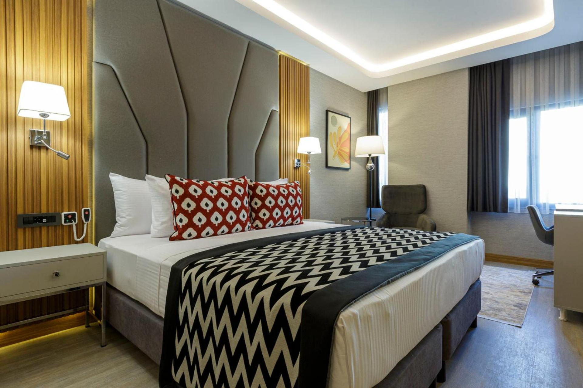 Deluxe Triple Room with Balcony