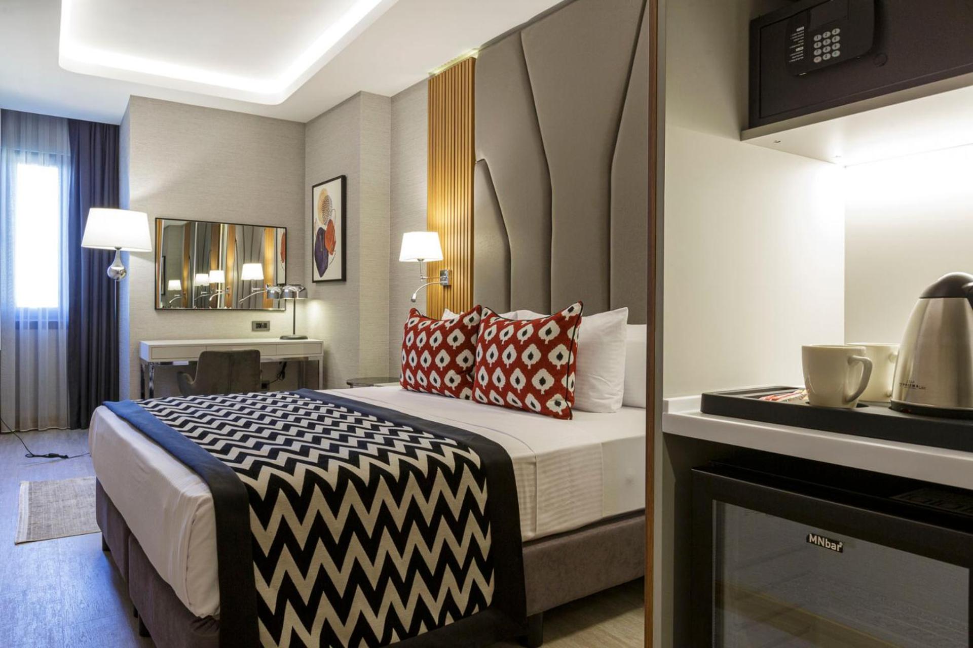 Deluxe Family Room