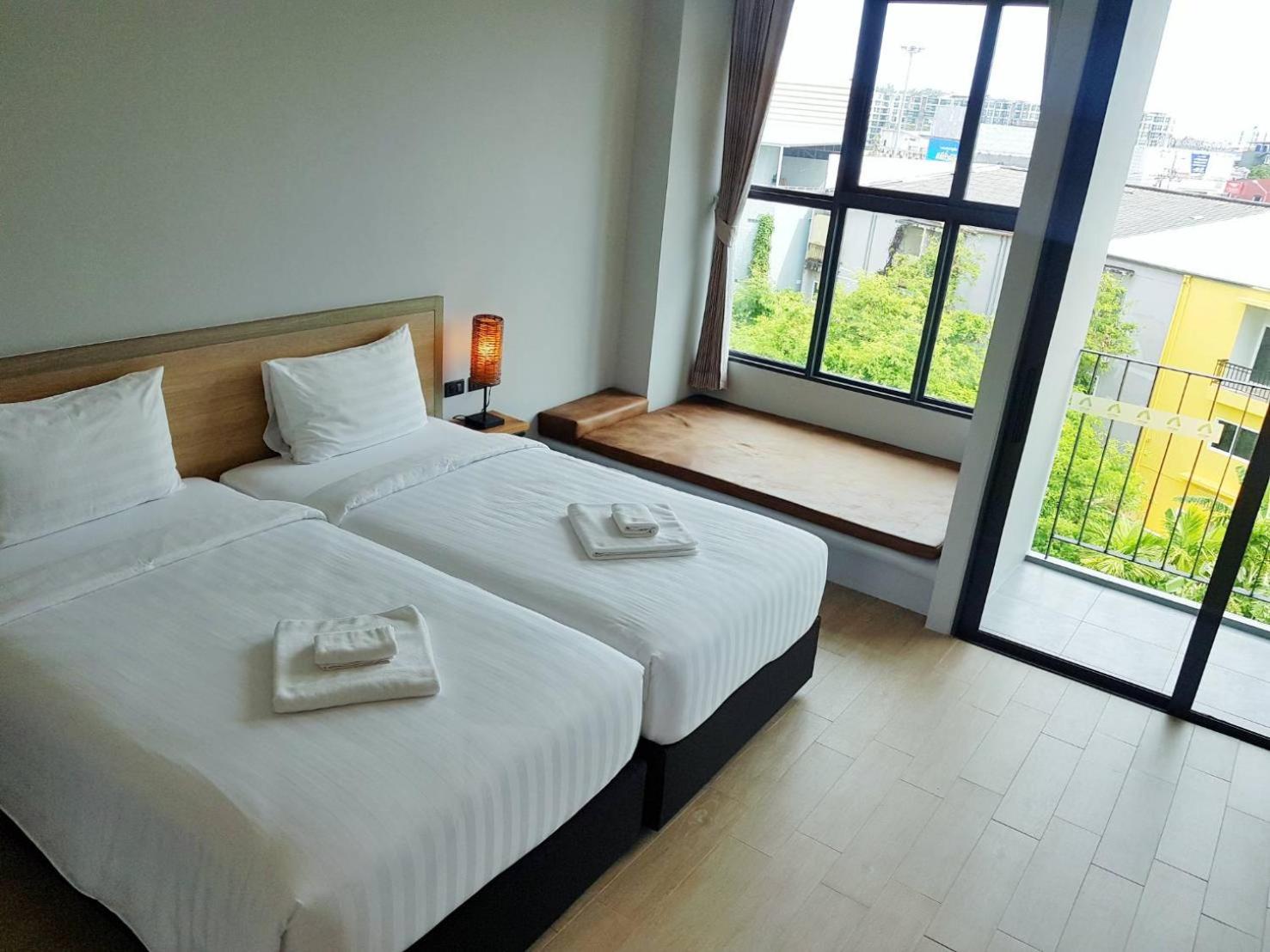 Twin Room with Pool View - Photo 1