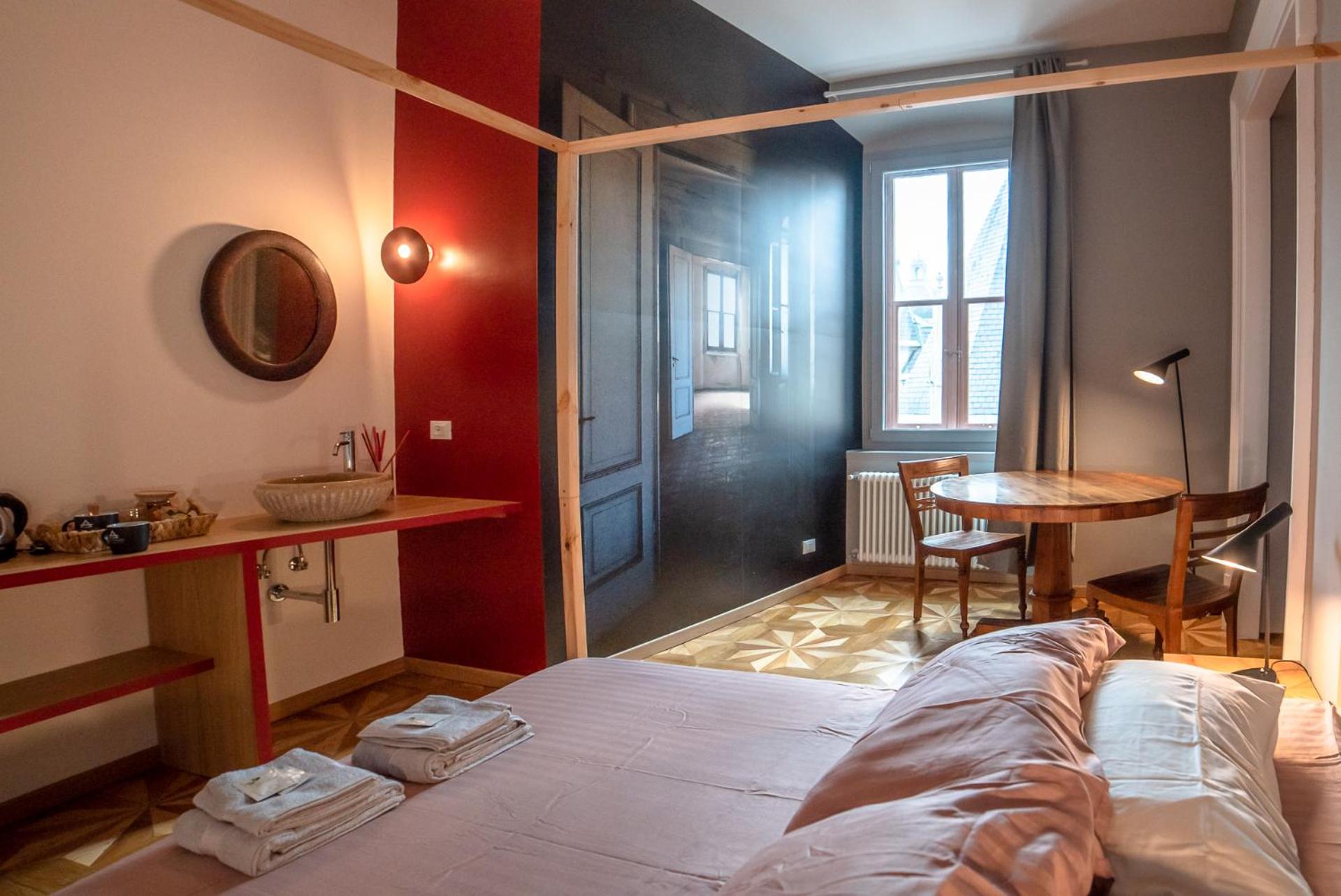Large Double Room photo 3