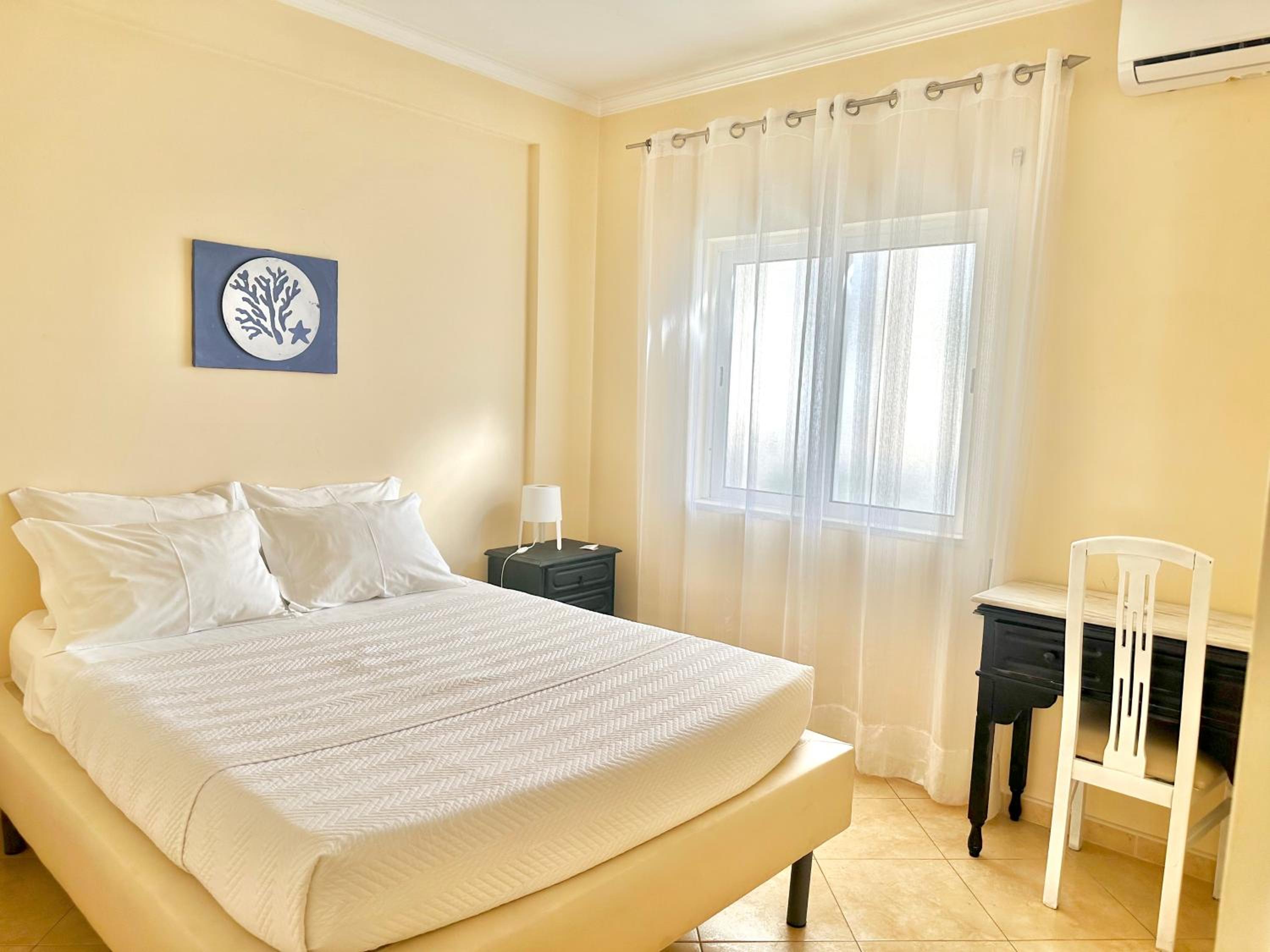 Two-Bedroom Deluxe Apartment with Balcony photo 1