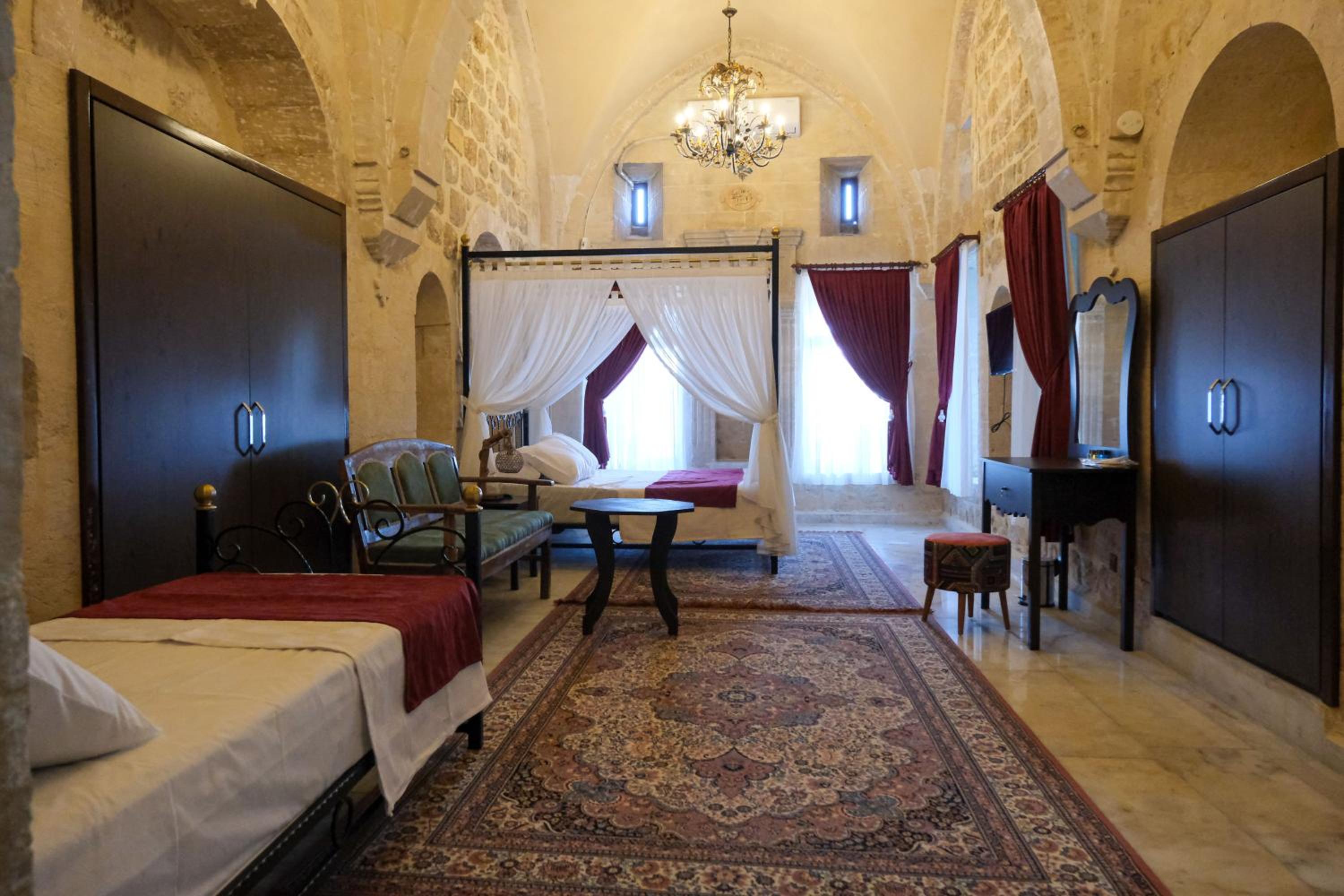 Suite with City View - Photo 4