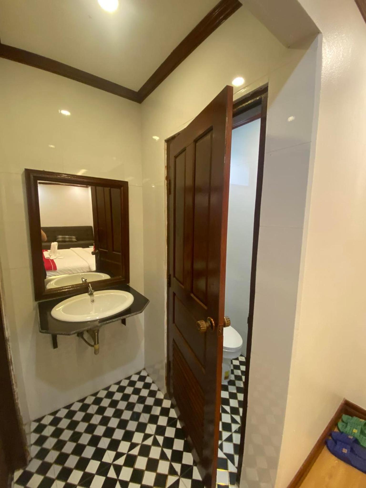 Triple Room - Photo 11