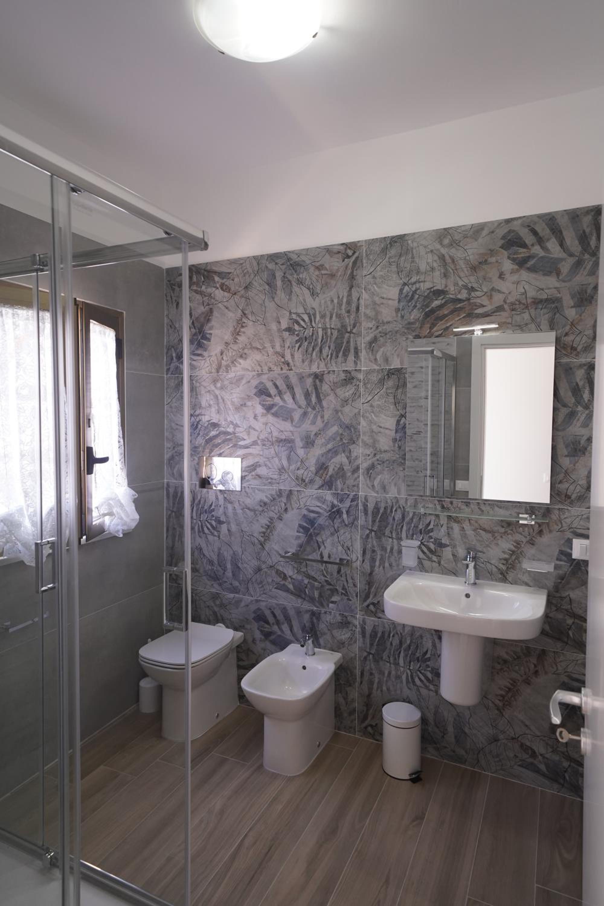 Apartment with Sea View - Photo 36