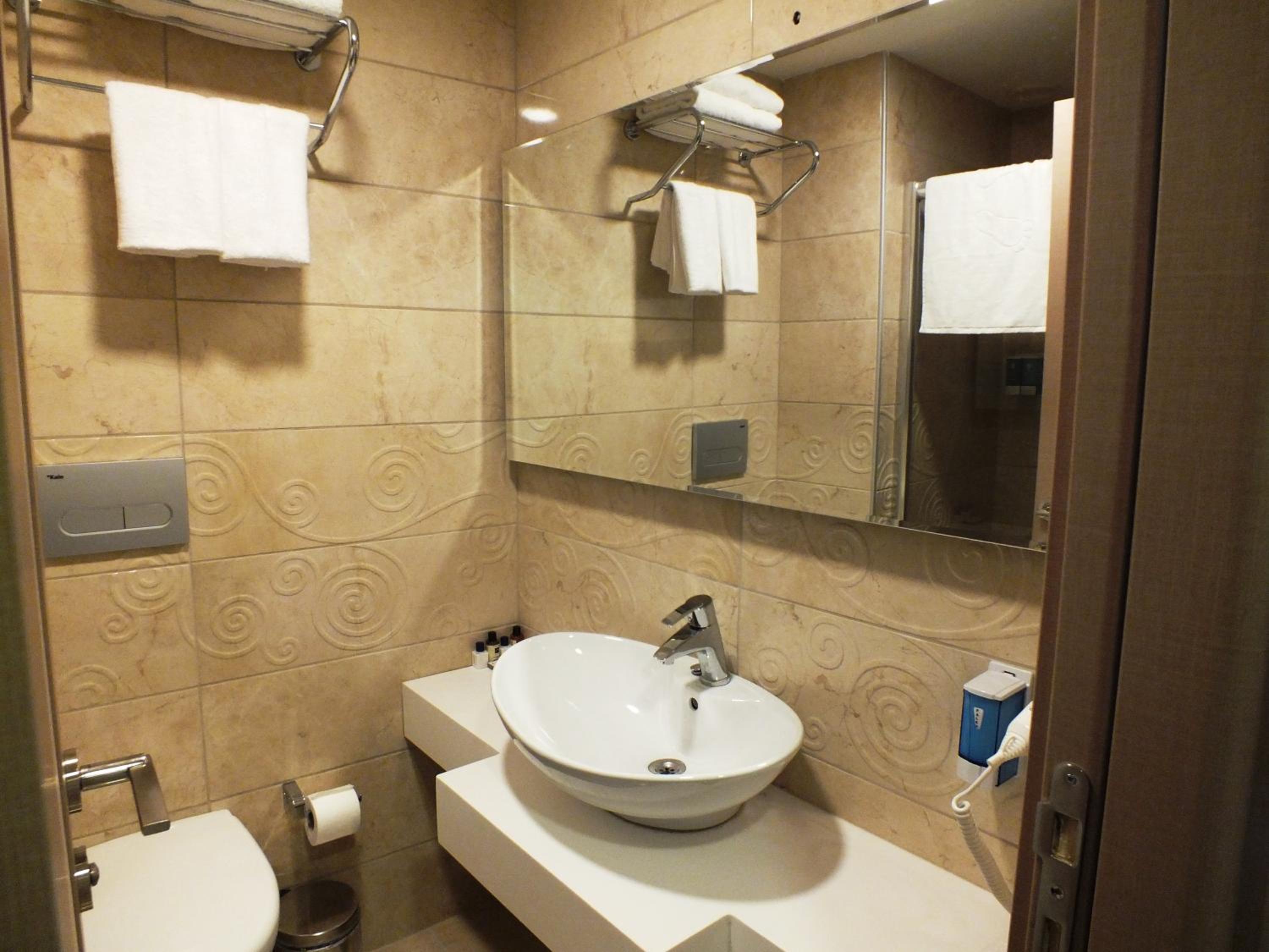 Superior Quadruple Room photo 3