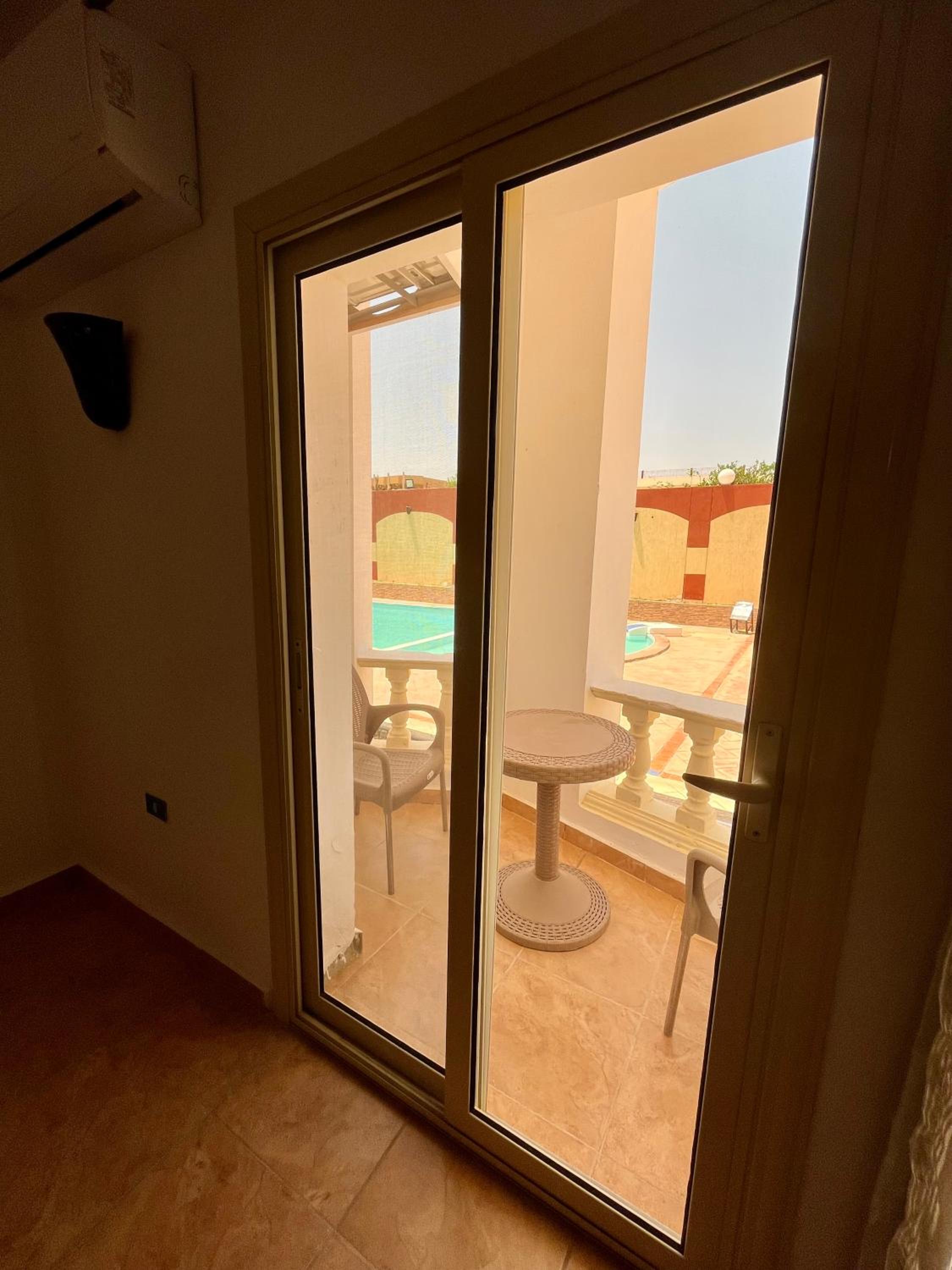 Double Or Twin Room With Pool View photo 2