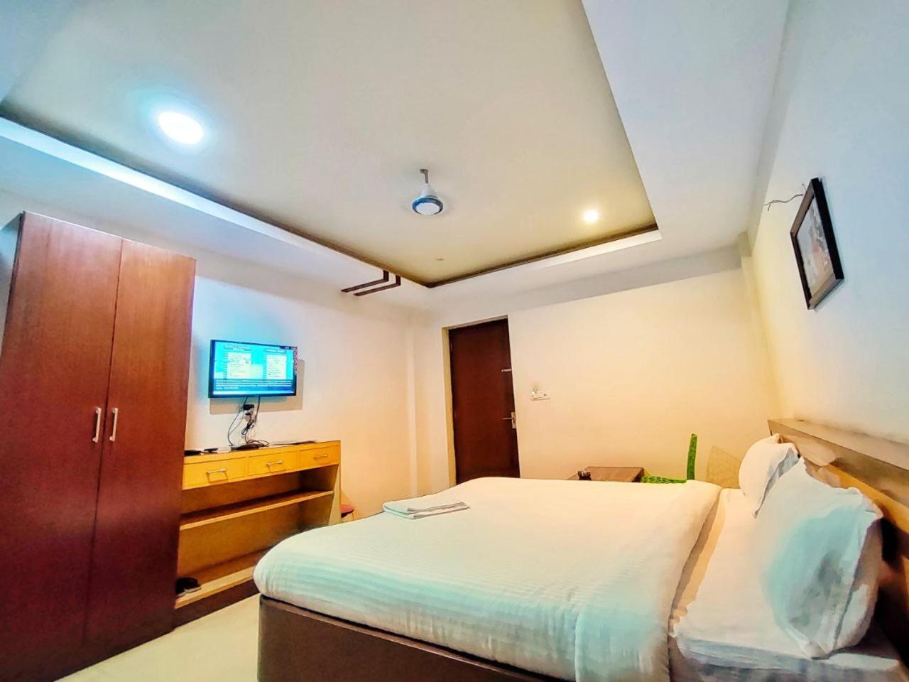 Deluxe Double Room With Balcony photo 2