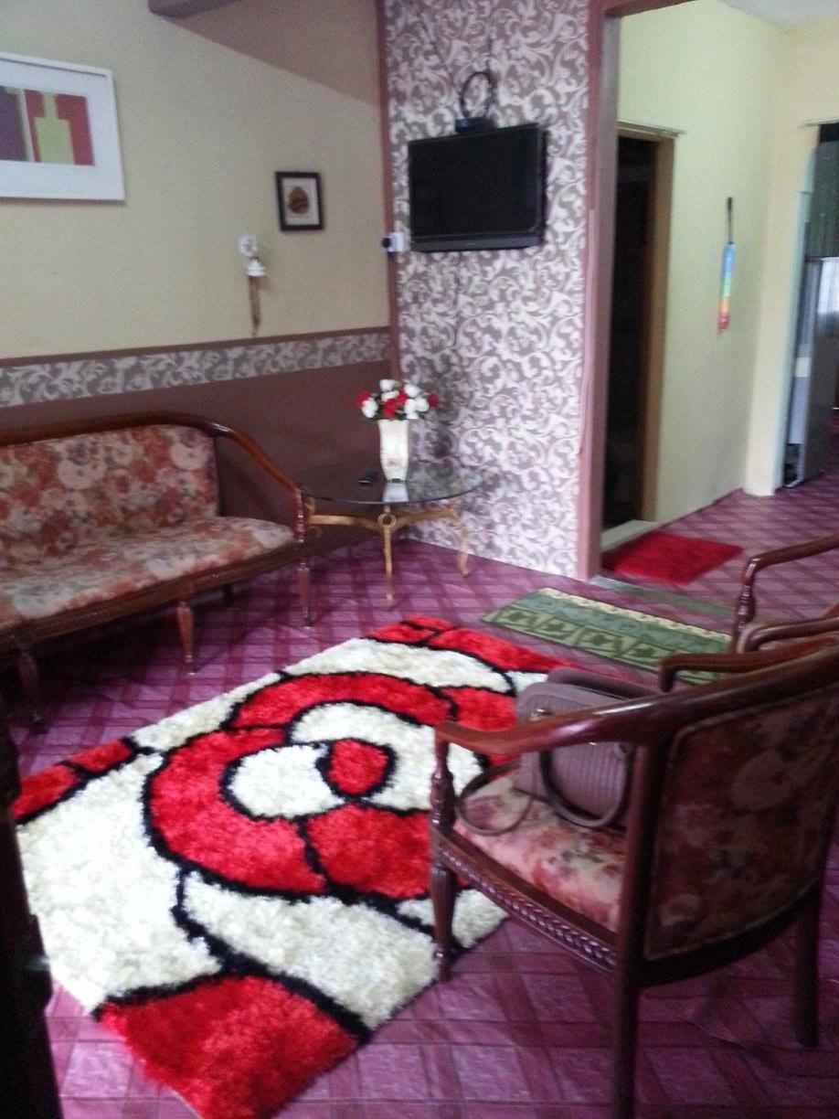 Three-Bedroom House photo 1