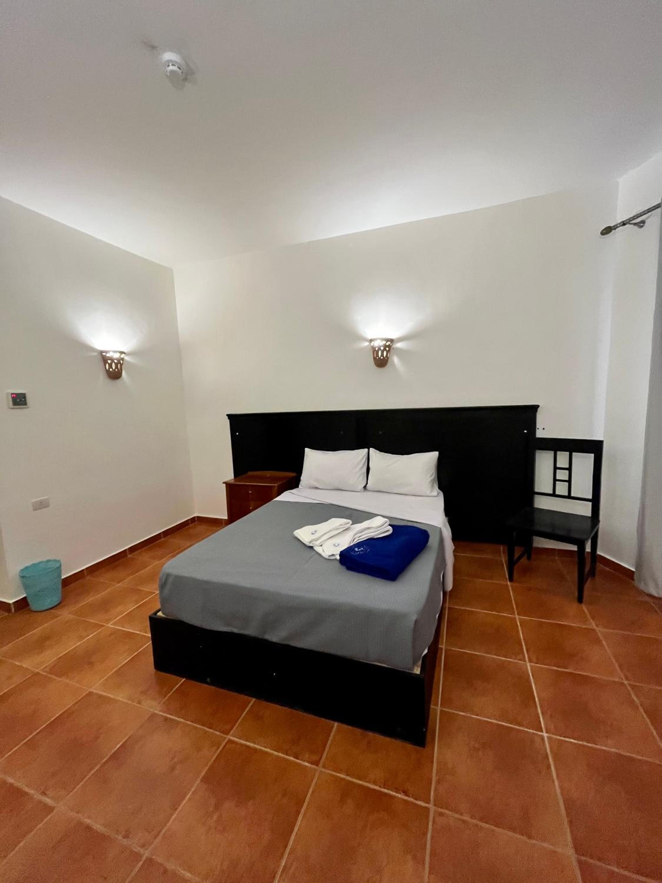 Single Room With Private Bathroom photo 2