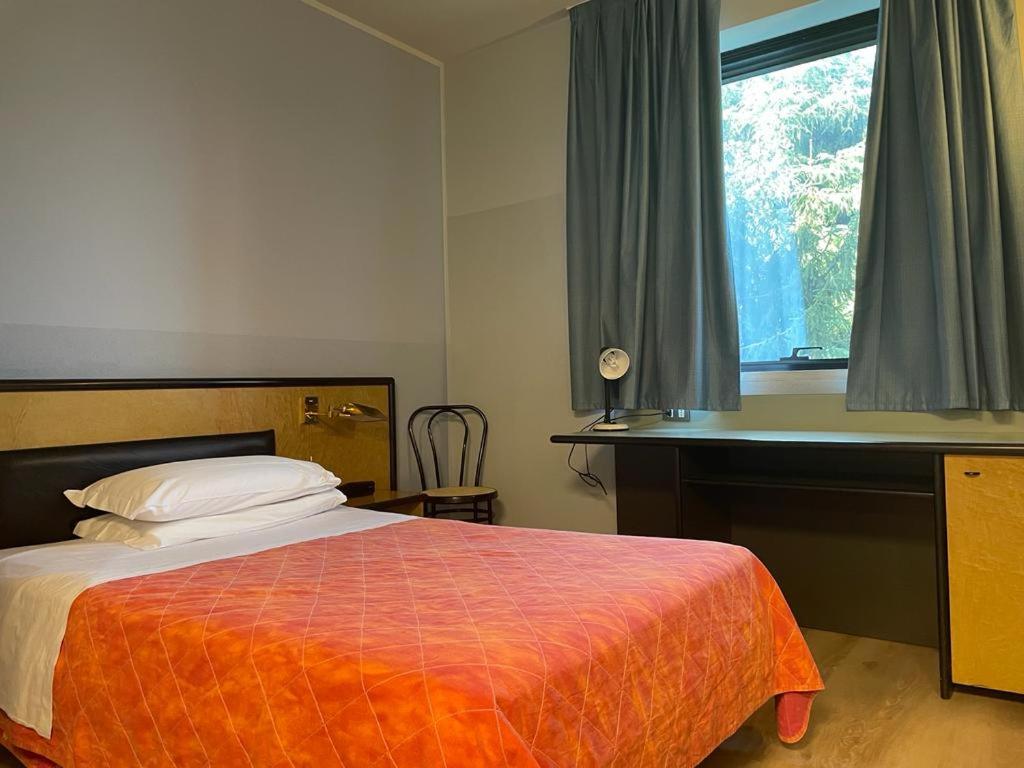Single Room photo 3