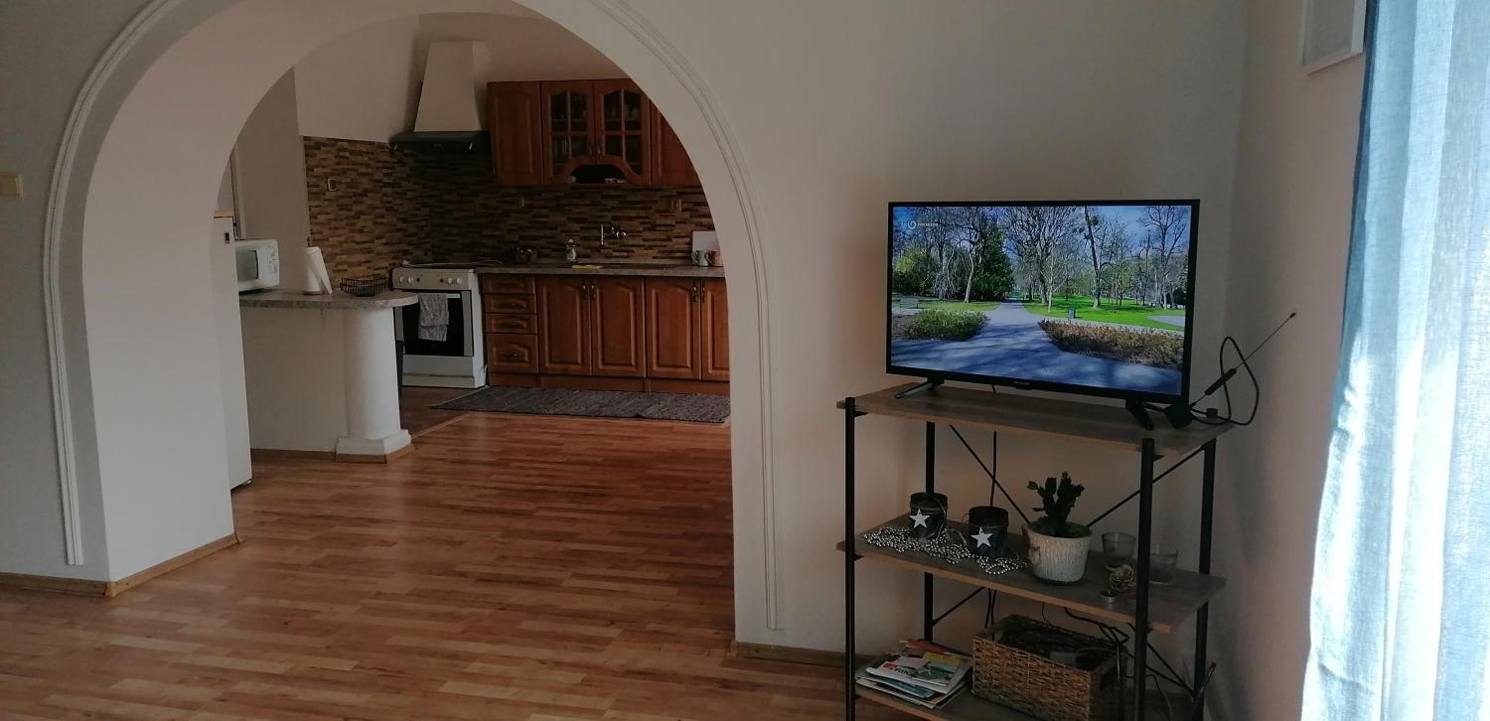 Two-Bedroom House - Photo 3