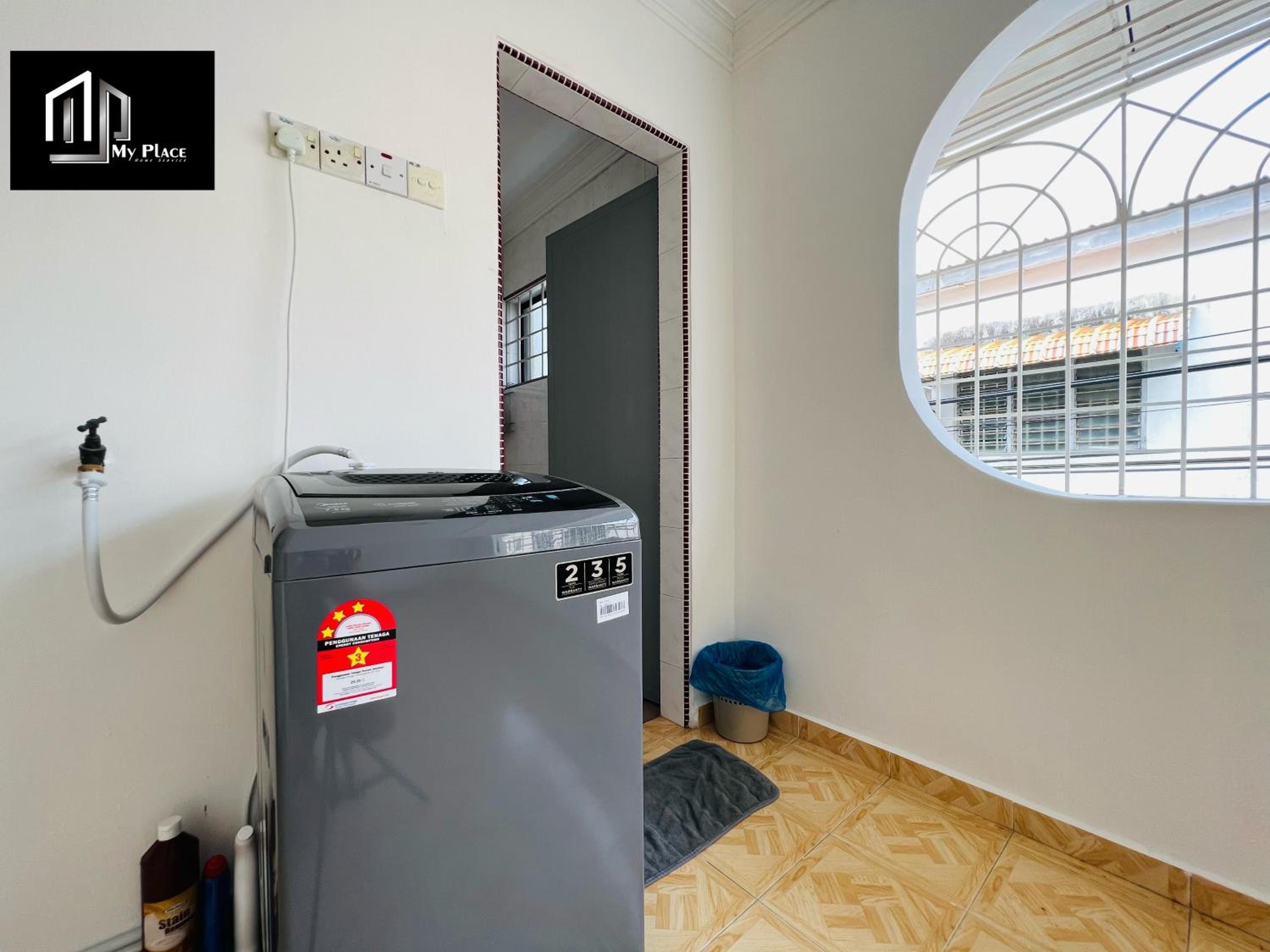 Four-Bedroom House - Photo 30